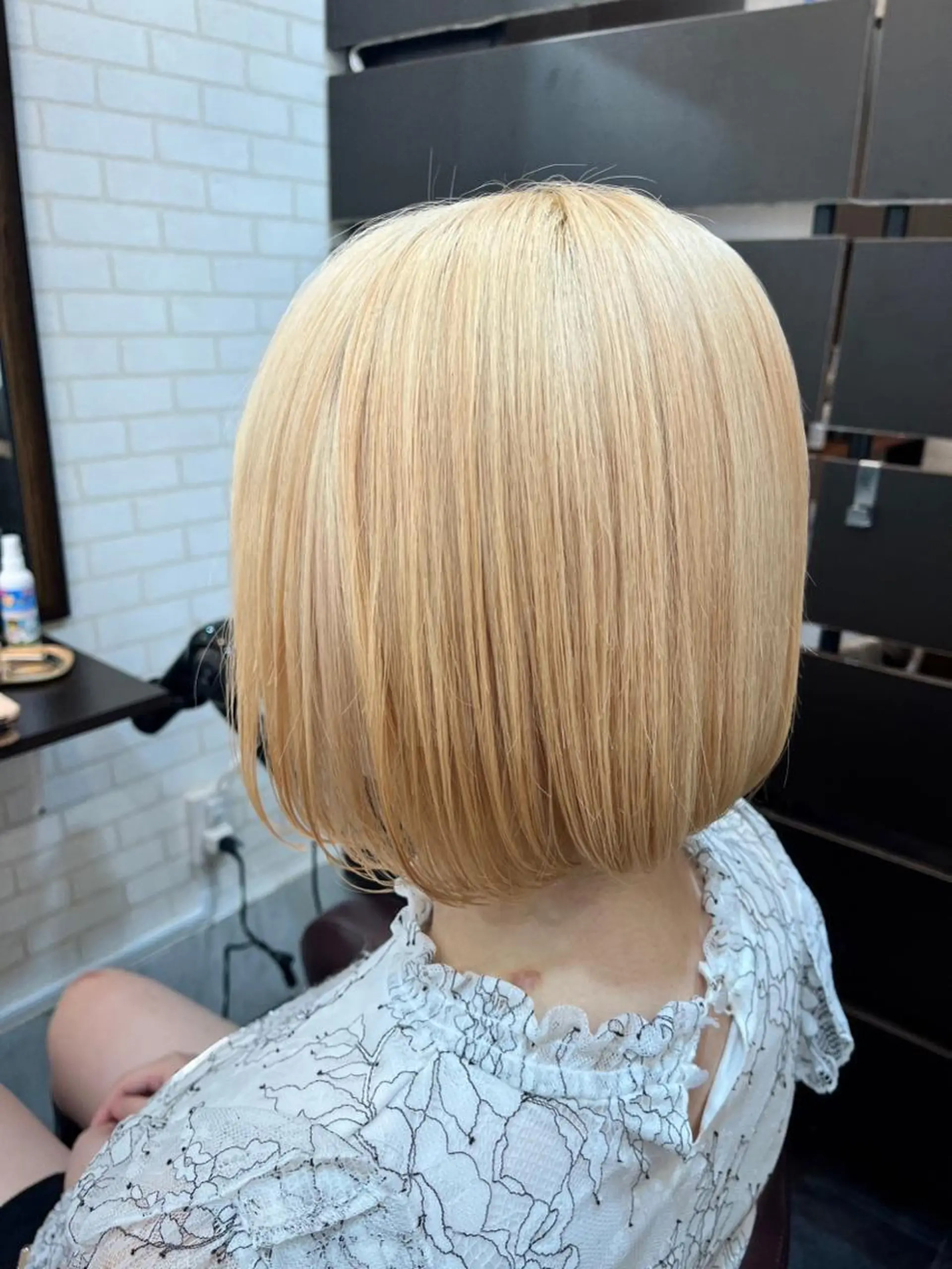 カラー ベージュカラー ブリーチ ヘアカラー トリートメント 米本 匠のヘアスタイル