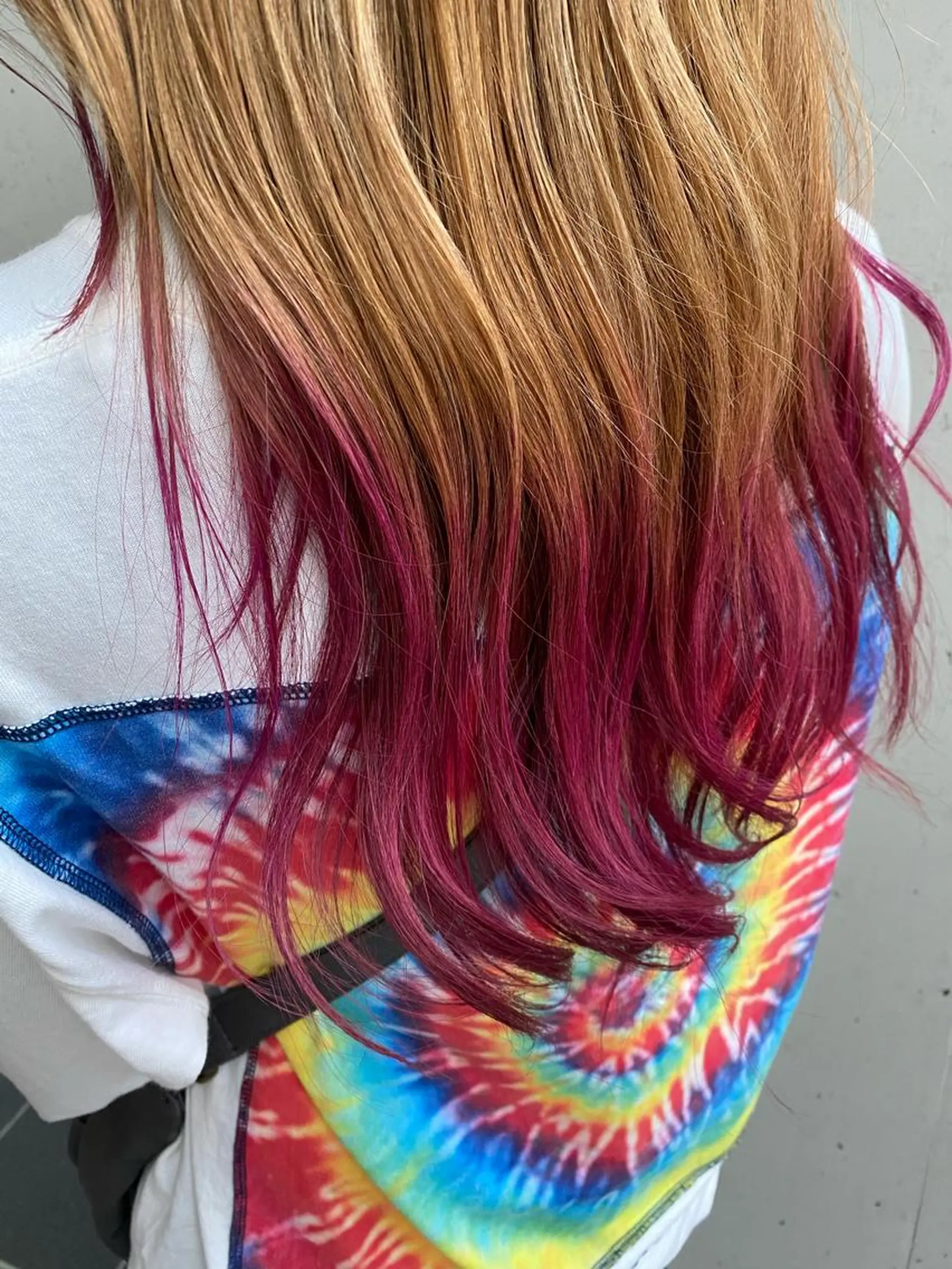 ロング カラー エクステ/ハイトーン /インナー礒野朱里のヘアスタイル