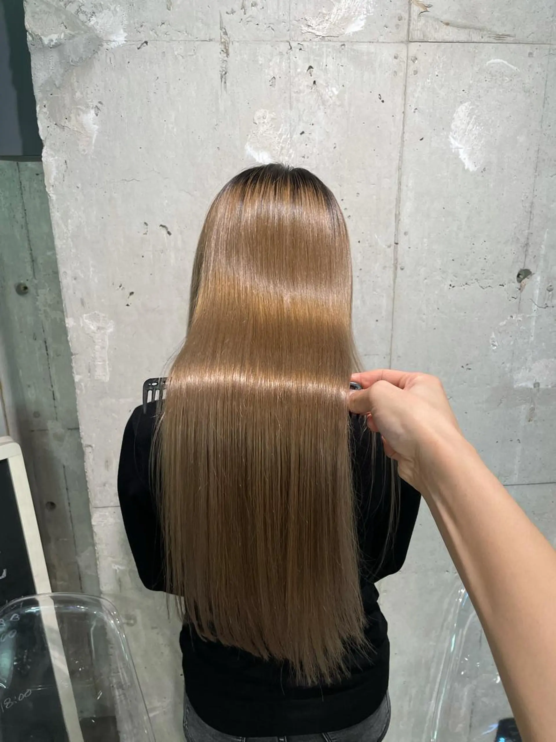 ロング ベージュカラー💖 やすひろのヘアスタイル