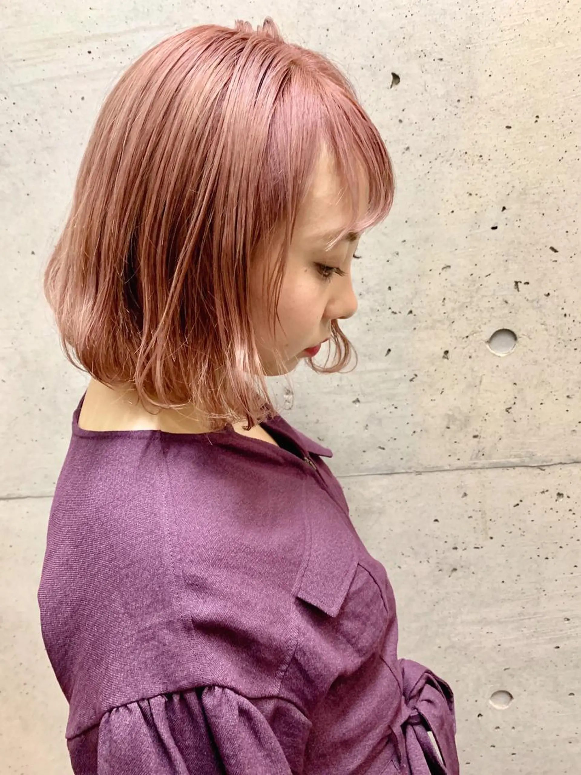 ミディアム カラー パーマ ベージュカラー ブリーチ ケアブリーチ ピンクカラー ピンクベージュ カット ヘアカラー トリートメント Libre 西野圭一のヘアスタイル