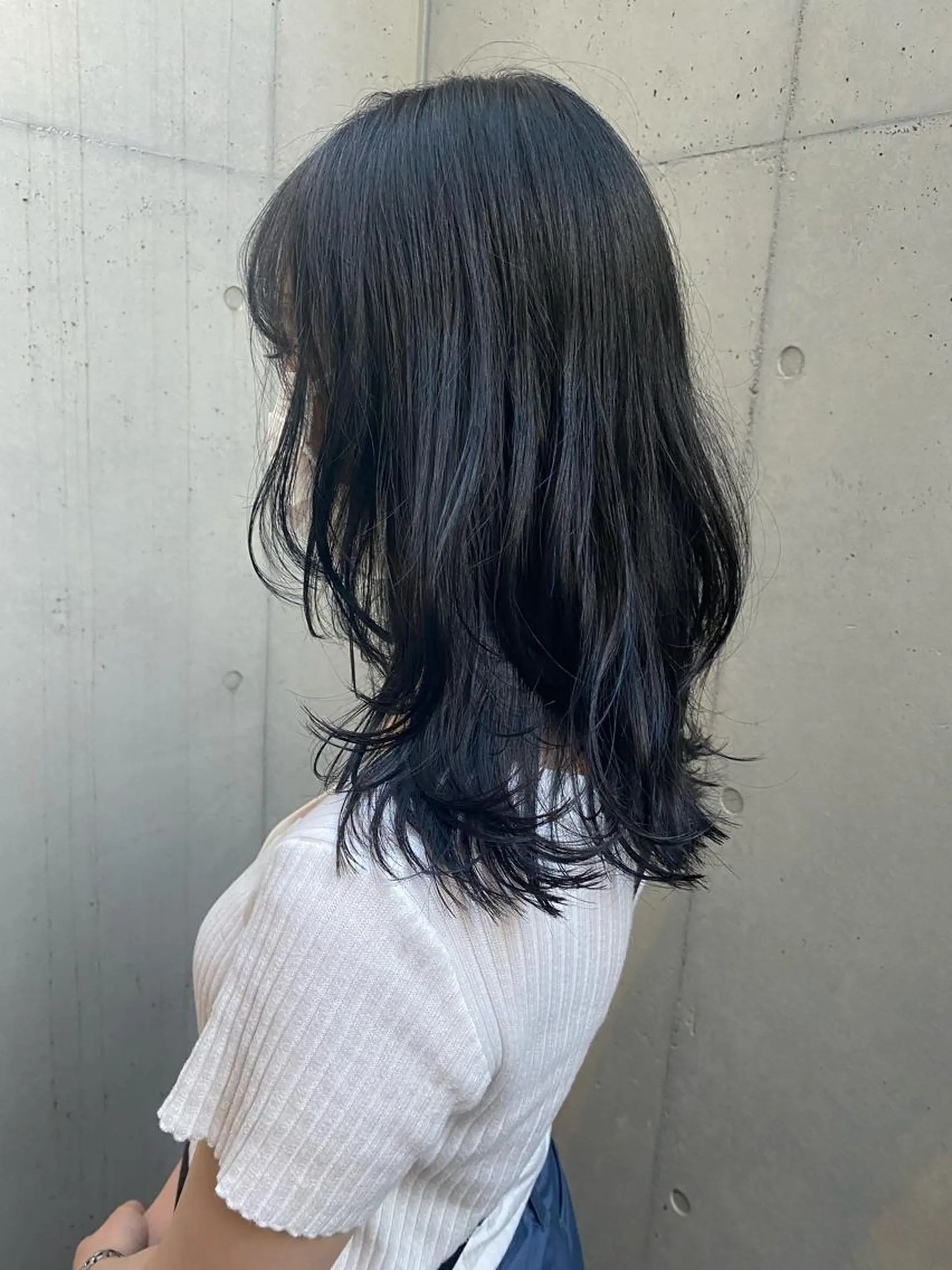 ミディアム カラー ブルーカラー ブルージュ ウルフカット ✨透明感カラー✨ 🦖佐々木未来🦕のヘアスタイル