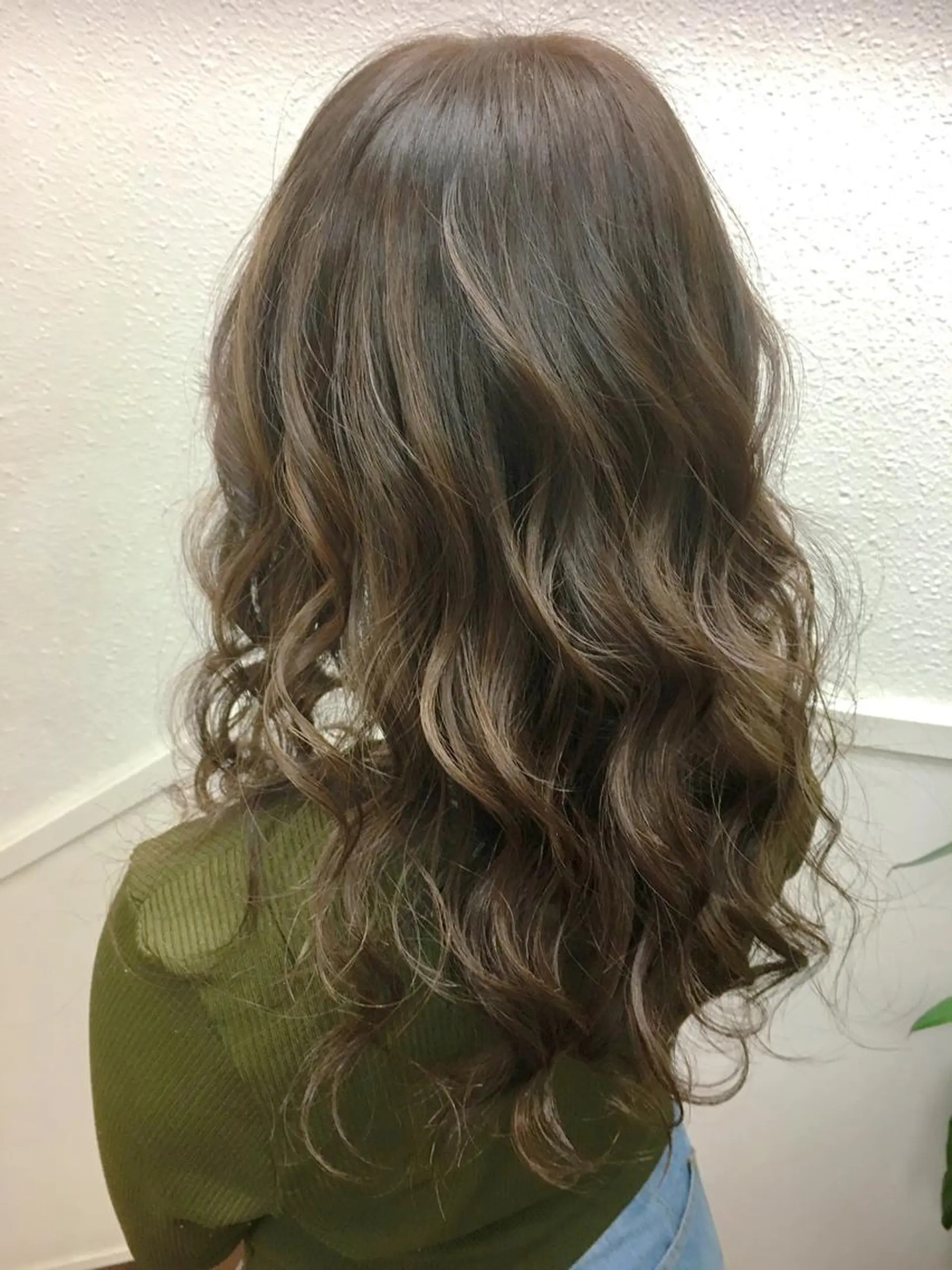 セミロング カラー ハイライトカラー ハイライト カット ヘアカラー トリートメント 髪質改善/美髪矯 正ヤマモトハルキのヘアスタイル