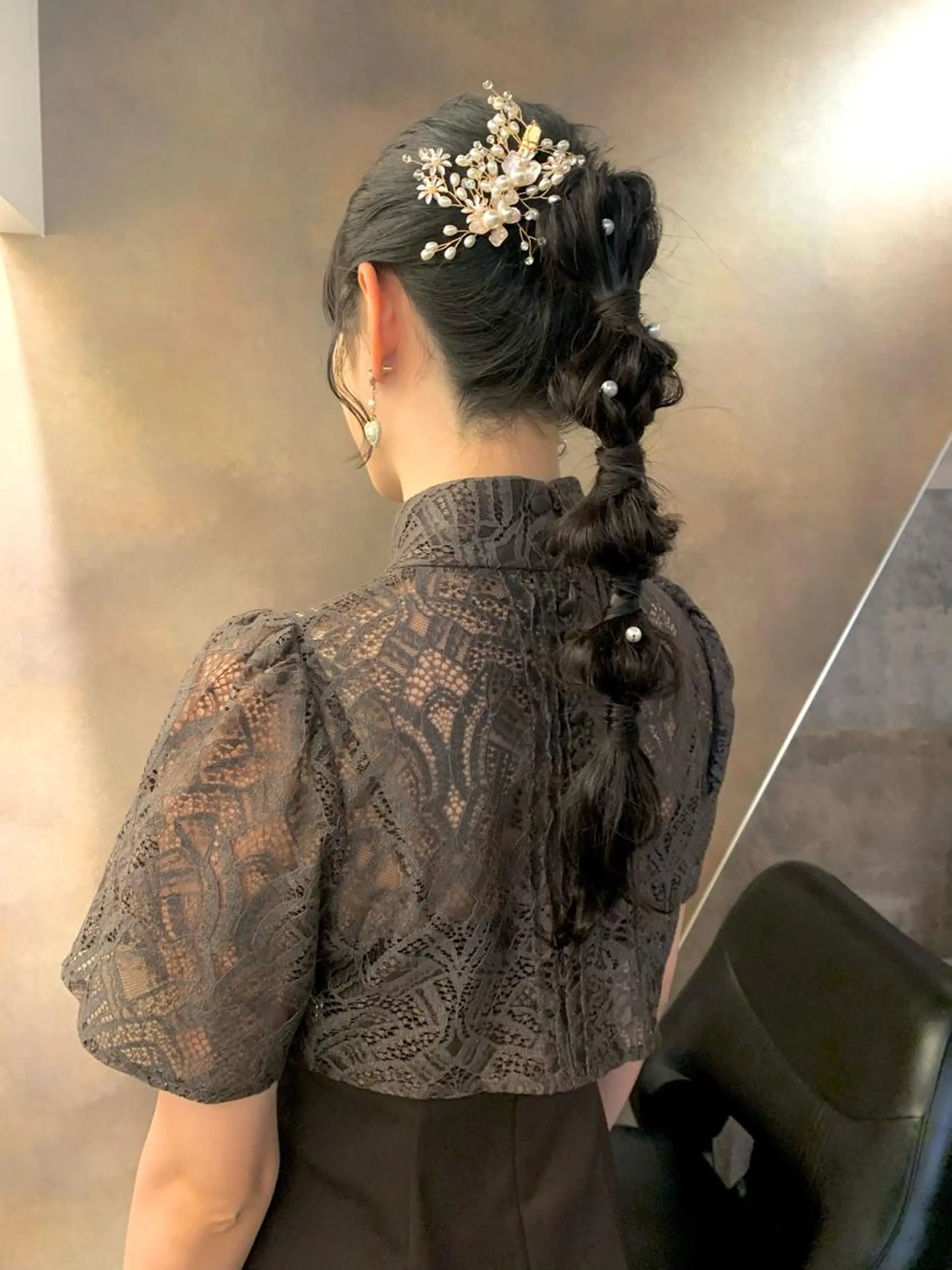 ロング ヘアアレンジ 着付け SAKINO． ベージュカラーのヘアスタイル