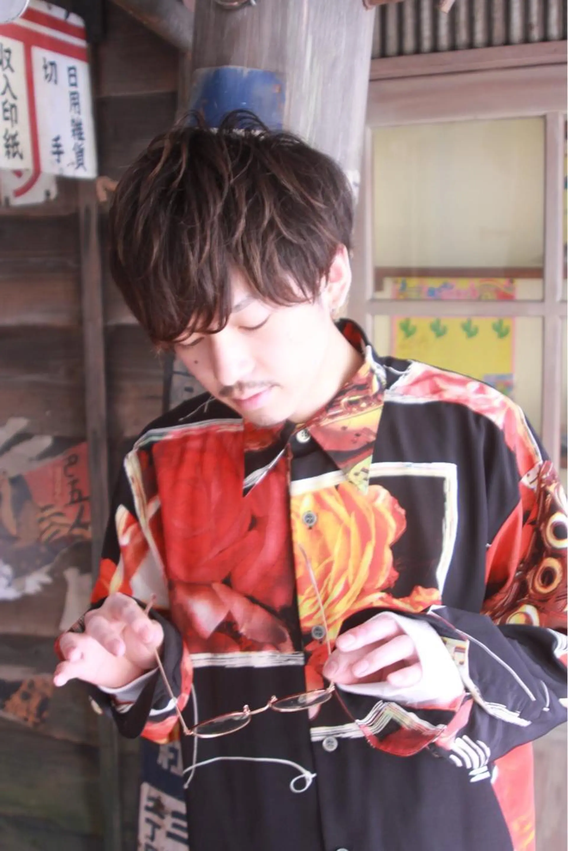 メンズ メンズハイライト メンズメッシュ マッシュ メンズパーマ ツーブロック カット 🟦メンズパーマ🟦 横浜駅｜小上馬淳司のヘアスタイル