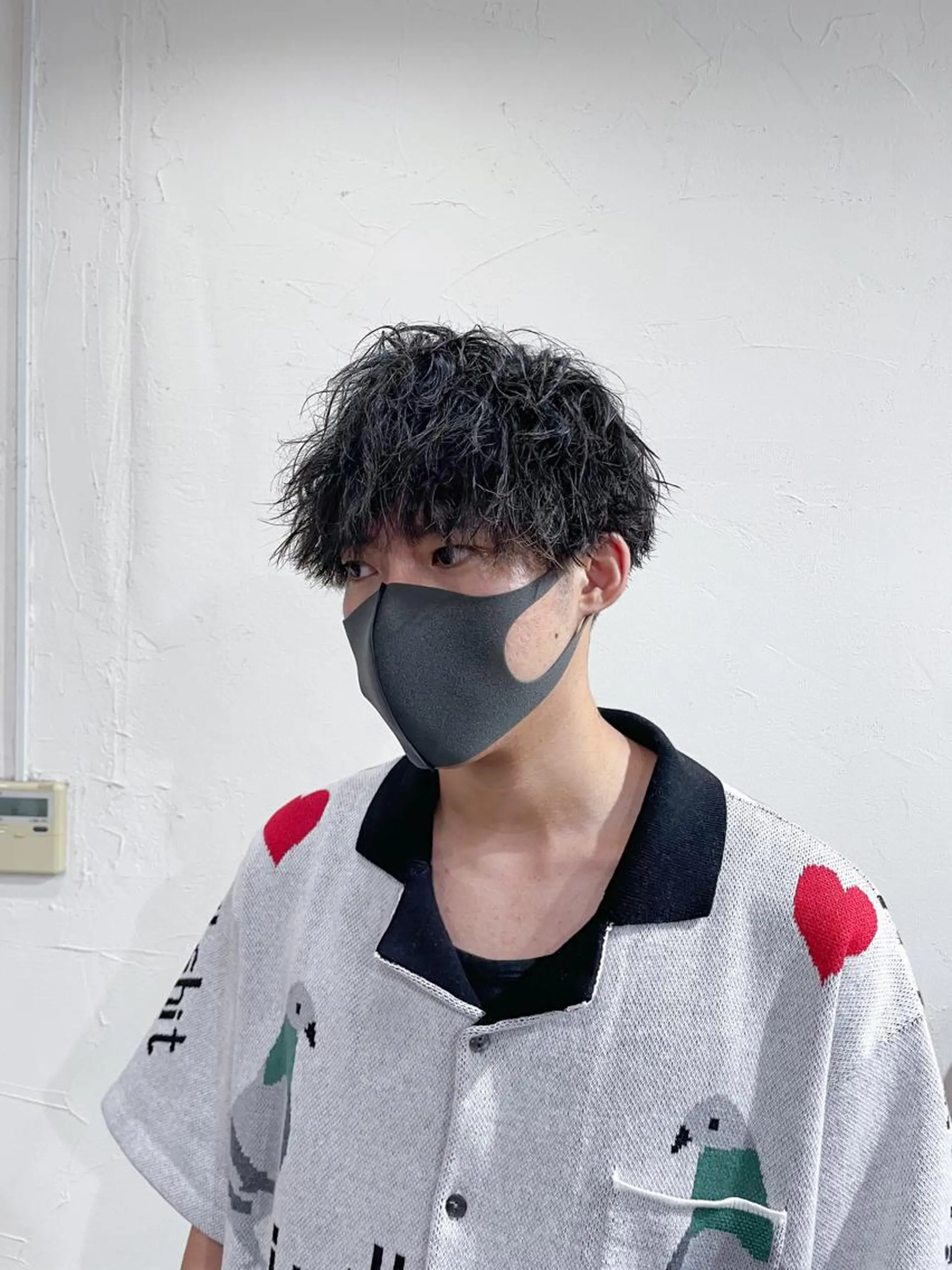 ショート パーマ メンズ メンズパーマ ツイストスパイラルパーマ スパイラルパーマ カット パーマ soin by poshのヘアスタイル