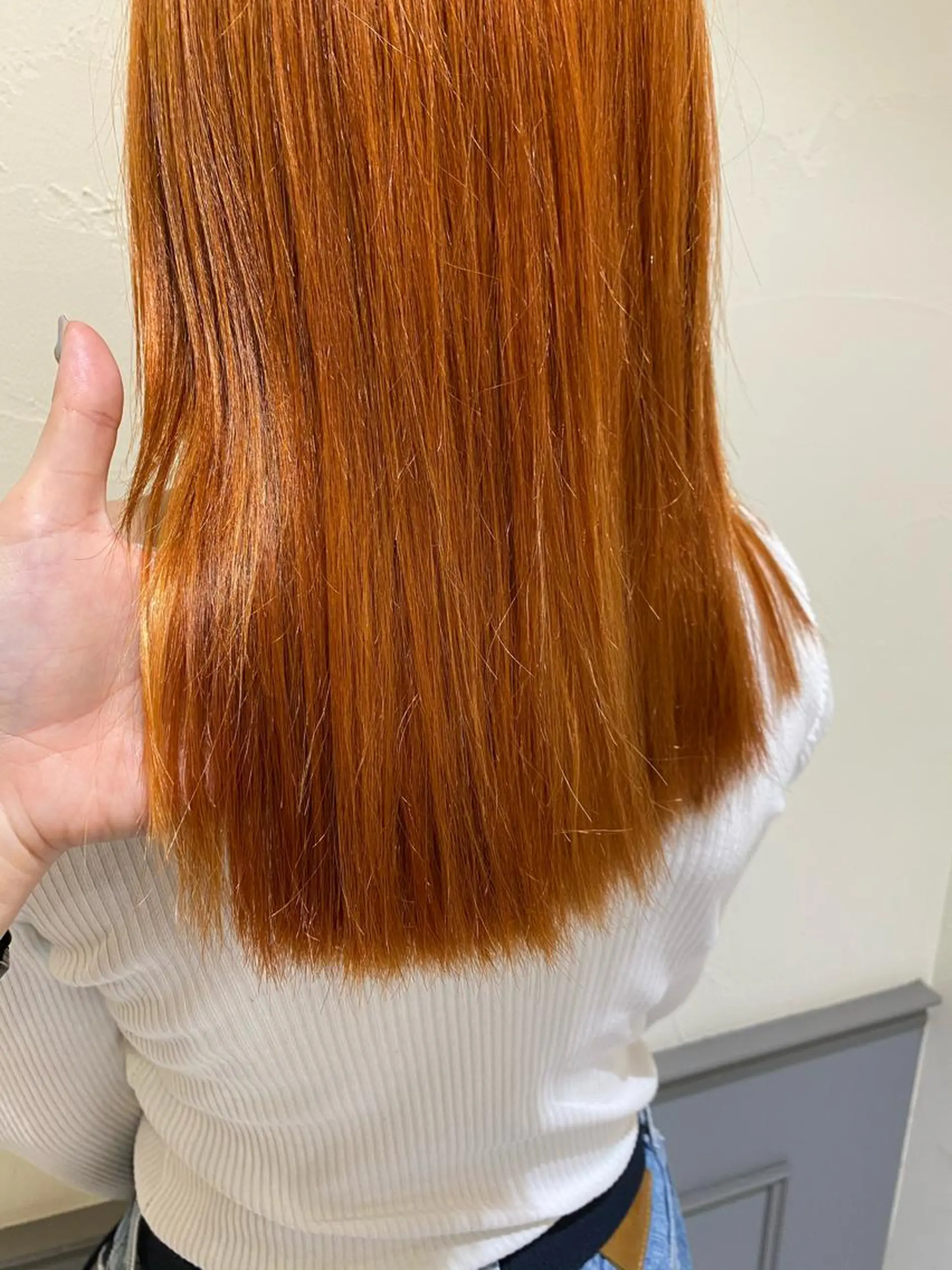 セミロング カラー オレンジ ✳︎SERA✳︎ 平日のみご案内のマツエク・マツパデザイン