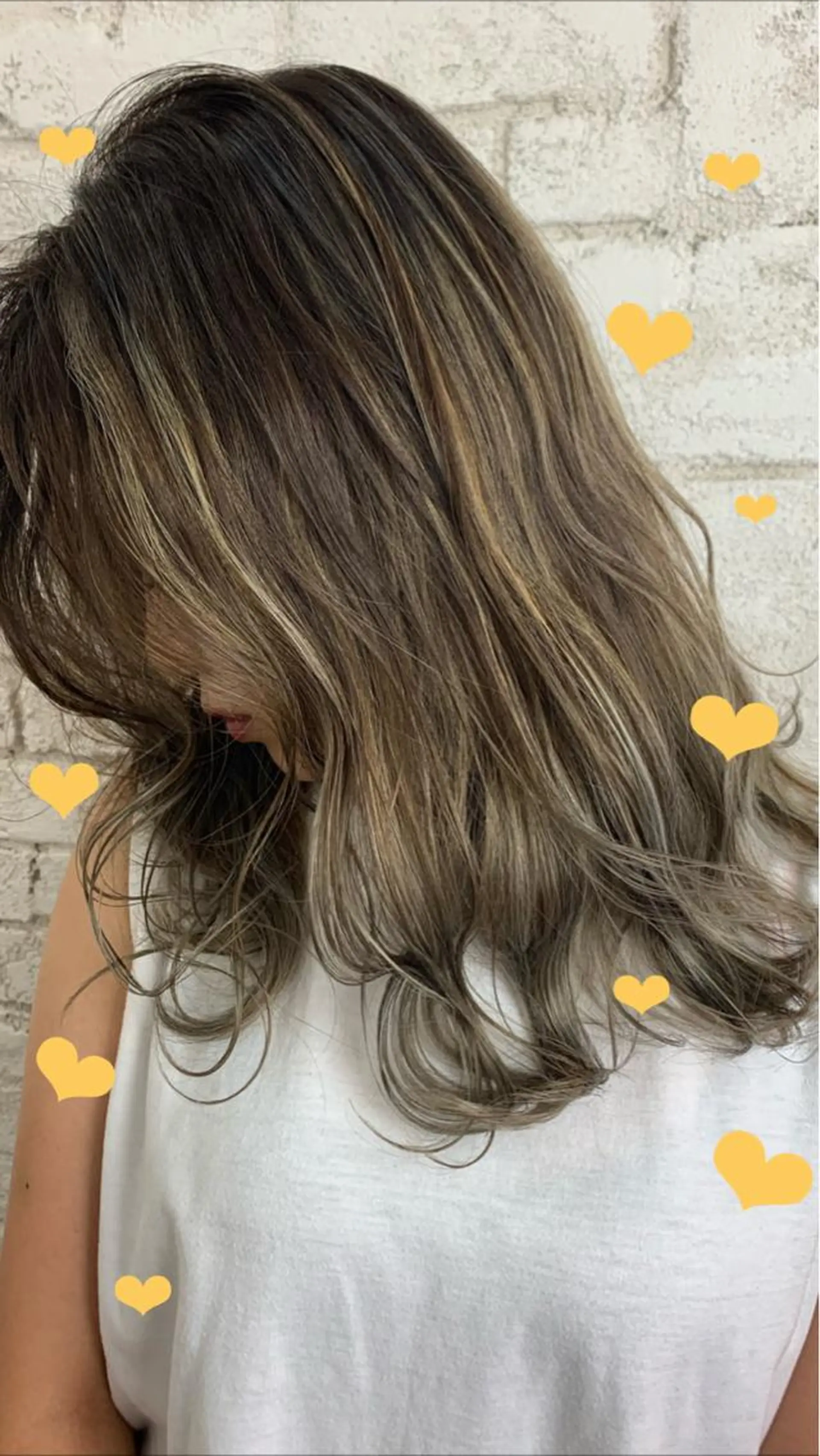 セミロング ヘアカラー 🌈ハイライトカラー 🌈naokoのヘアスタイル