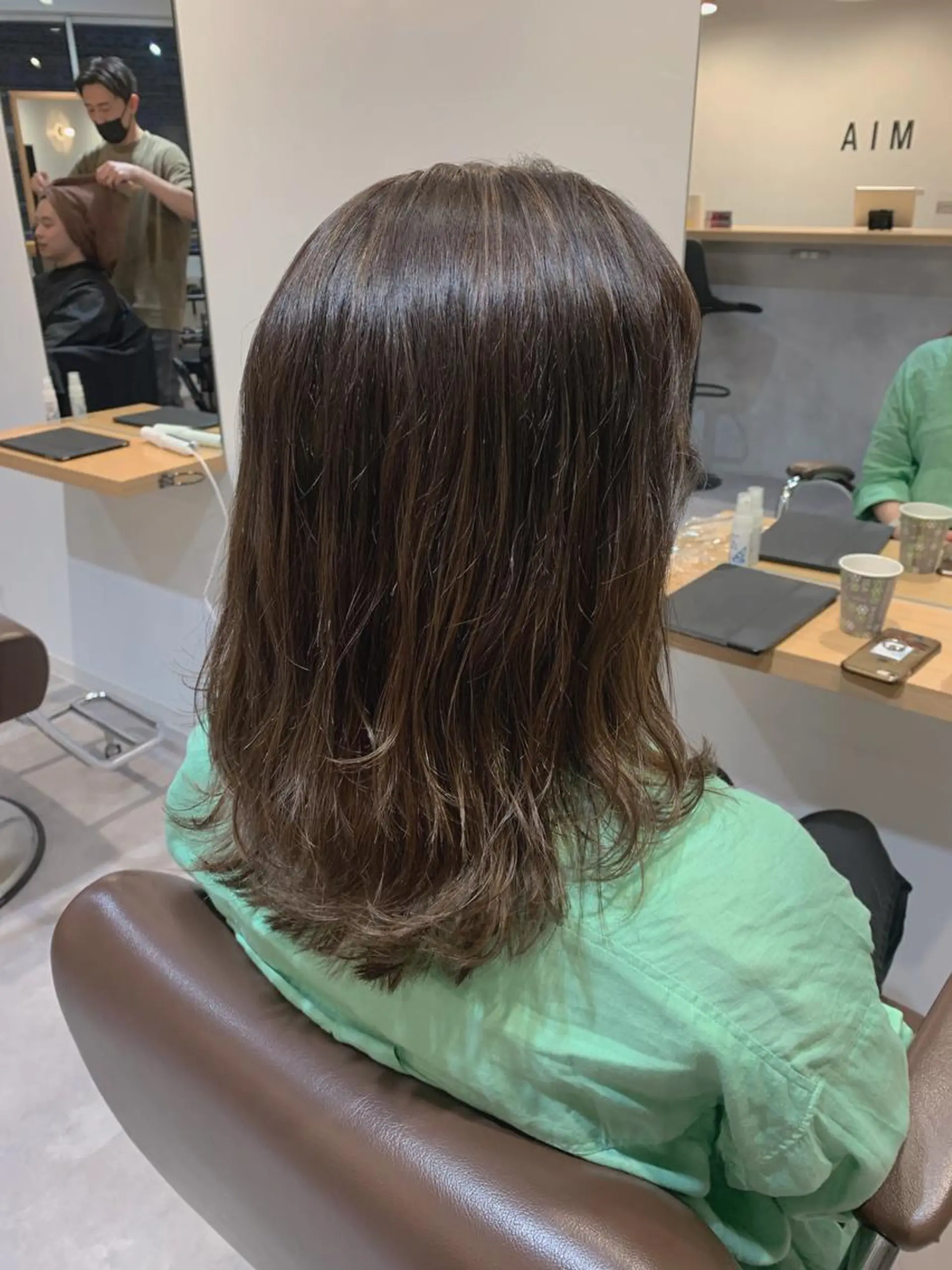 セミロング カラー グラデーションカラー ハイライトカラー ハイライト MIA 菅原のヘアスタイル