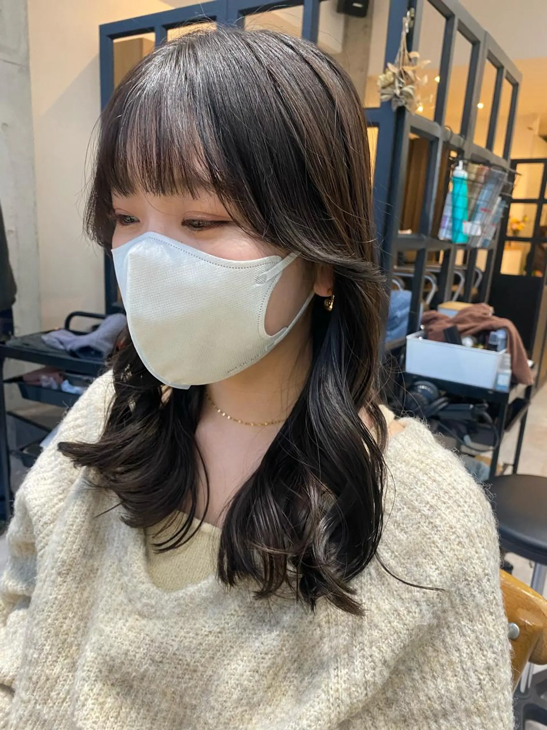 ミディアム カラー カット ヘアカラー トリートメント 似合う髪型が 分からない方へのヘアスタイル