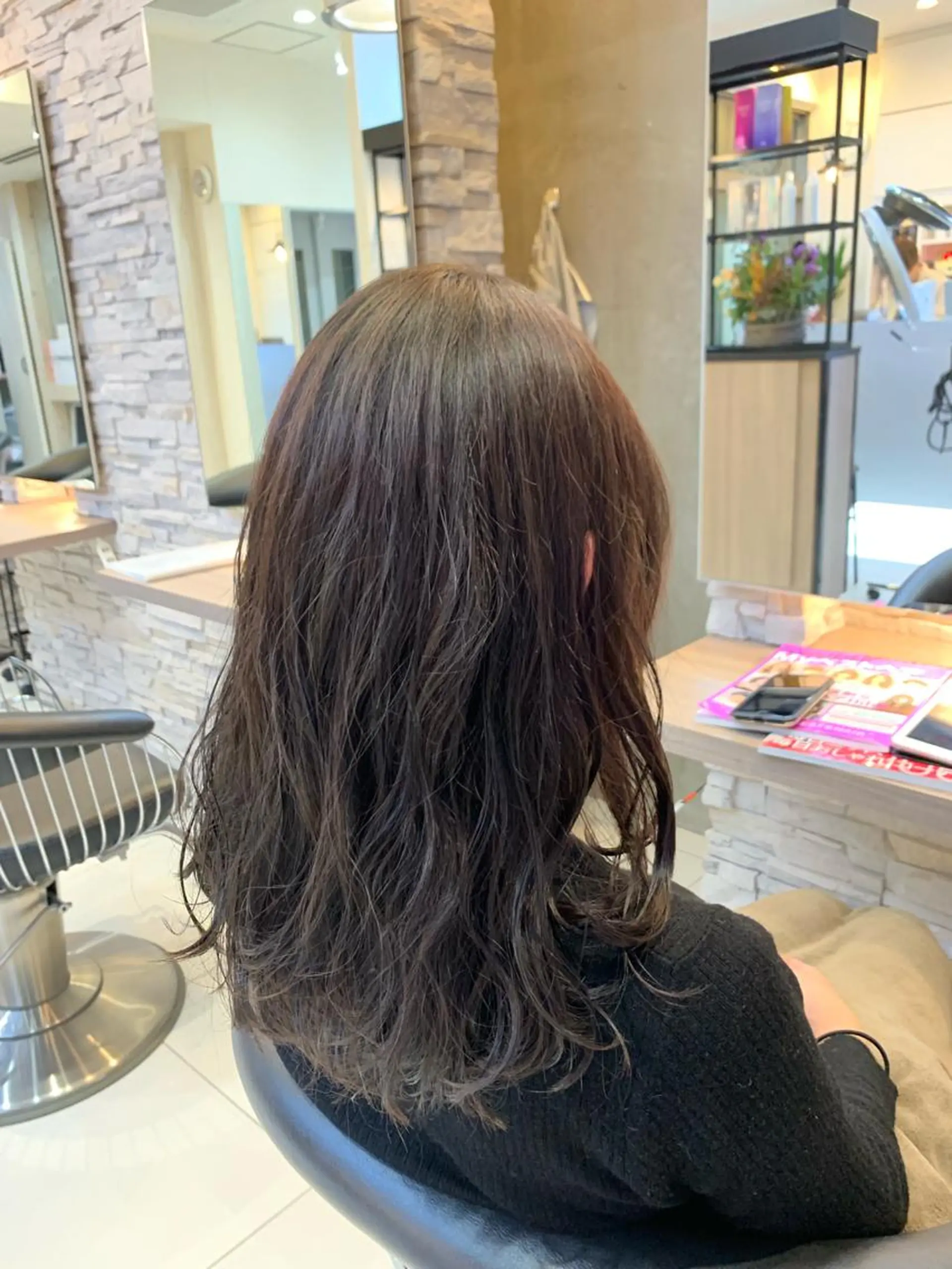 ロング アッシュ 早坂 裕真のヘアスタイル