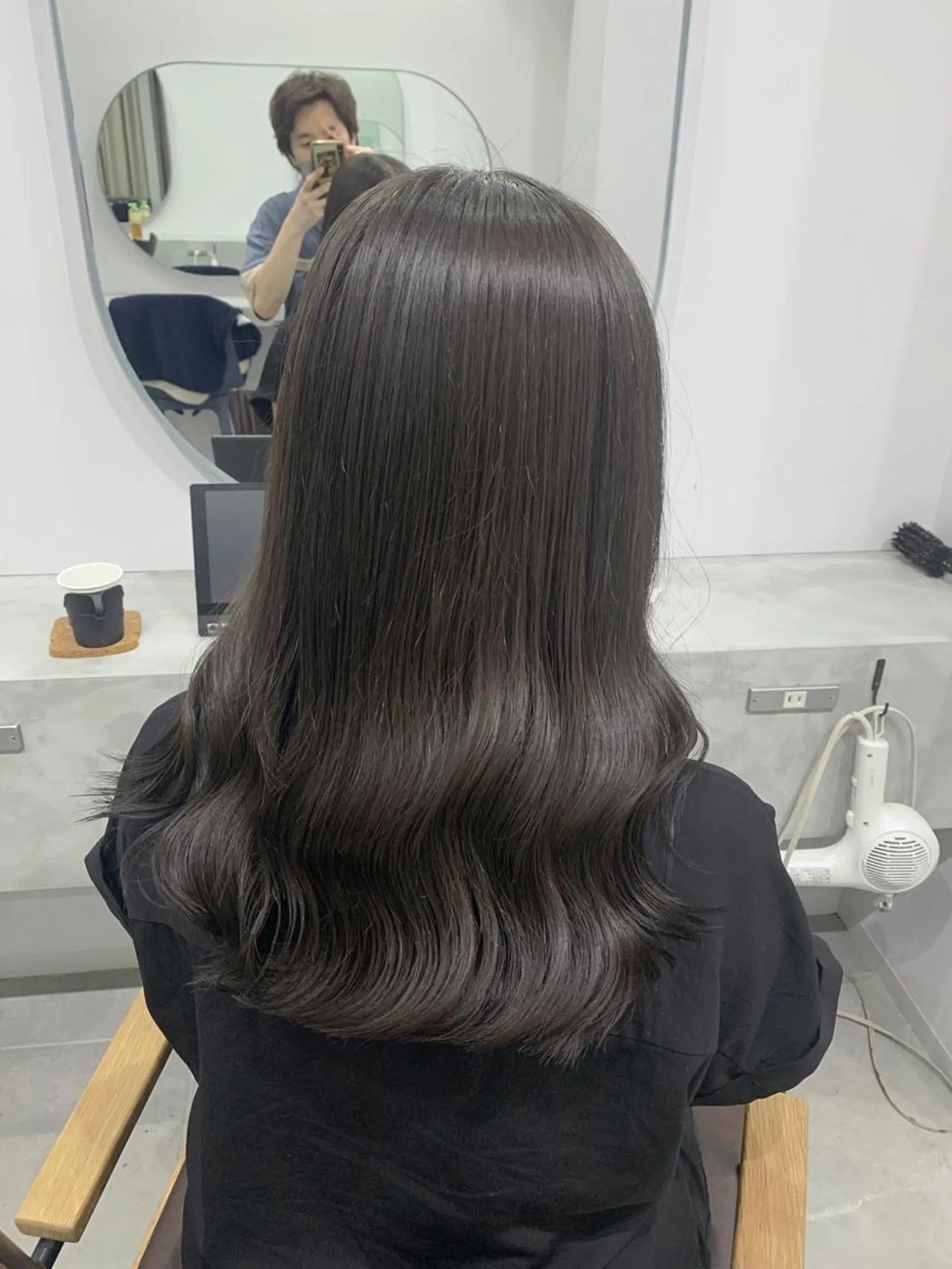 セミロング カラー カット ヘアカラー トリートメント little 小濱彰太のヘアスタイル