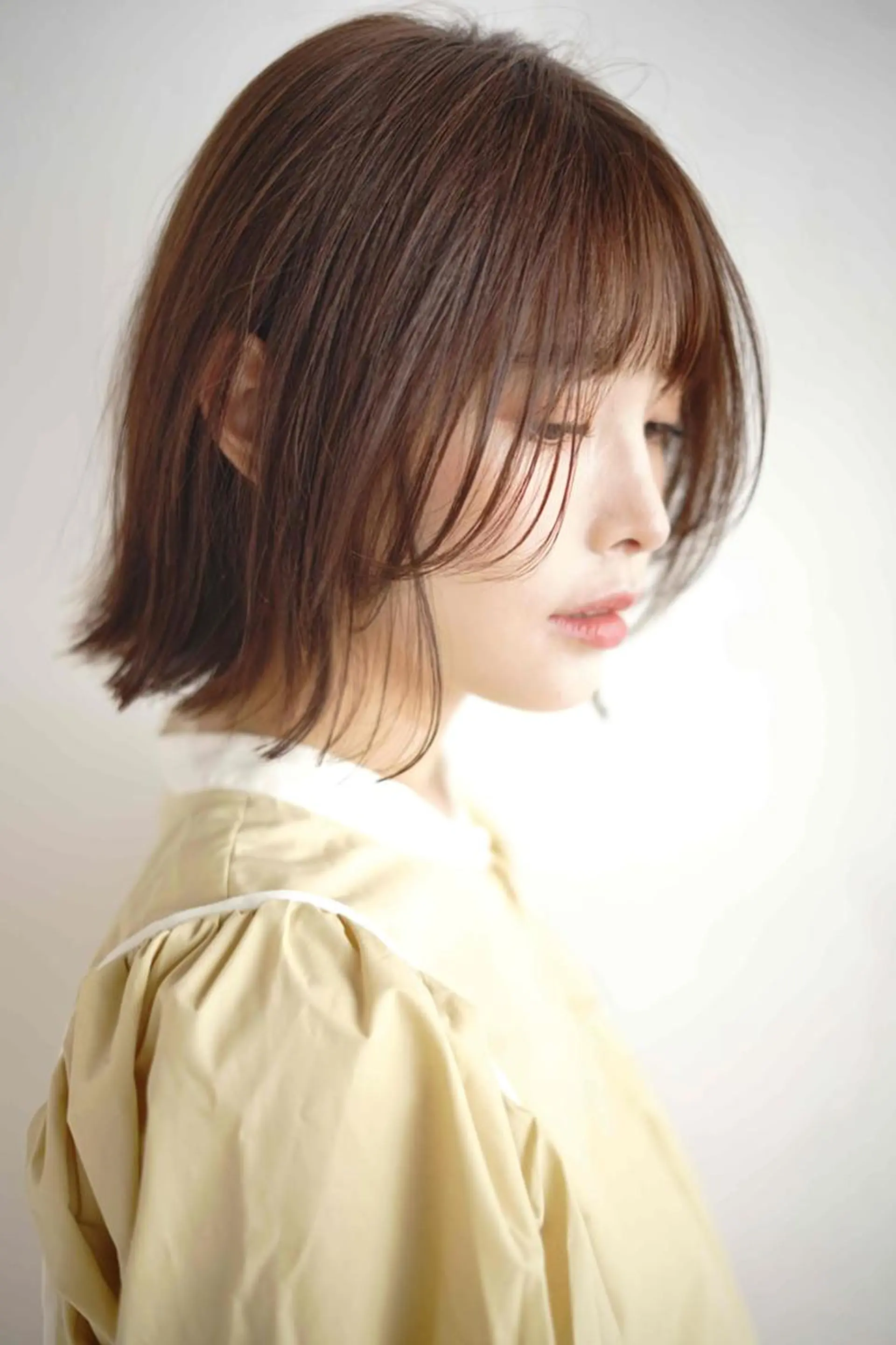 カラー ショートボブ ミストバング イヤリングカラー  フェイスフレーミング ハイライトカラー ❄️ TOWA❄️のヘアスタイル