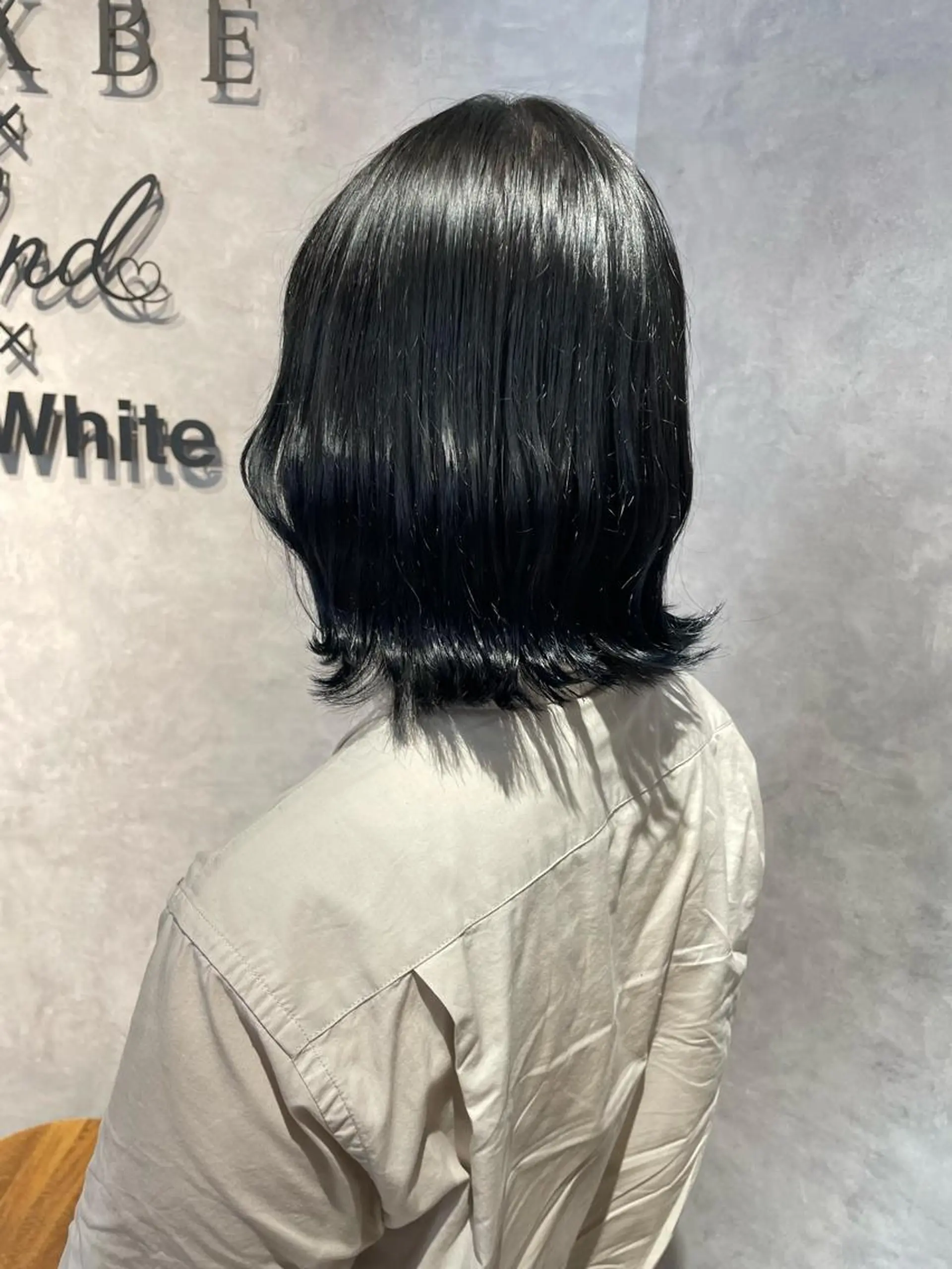 ミディアム Cielro/ダブル カラー/西田咲希のヘアスタイル