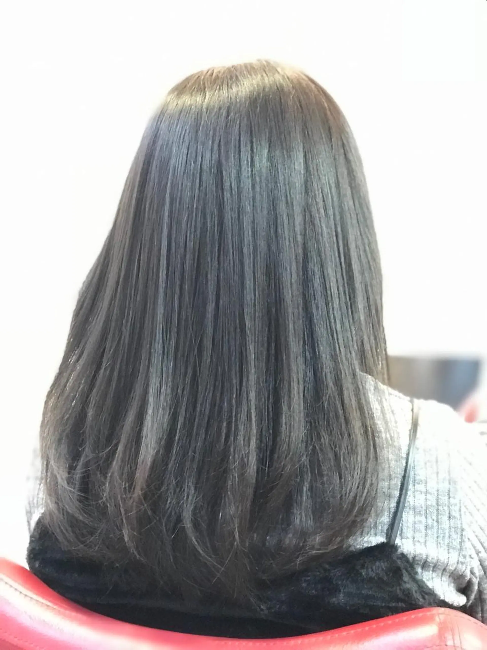 セミロング カラー 渋谷宮益坂 omoのヘアスタイル