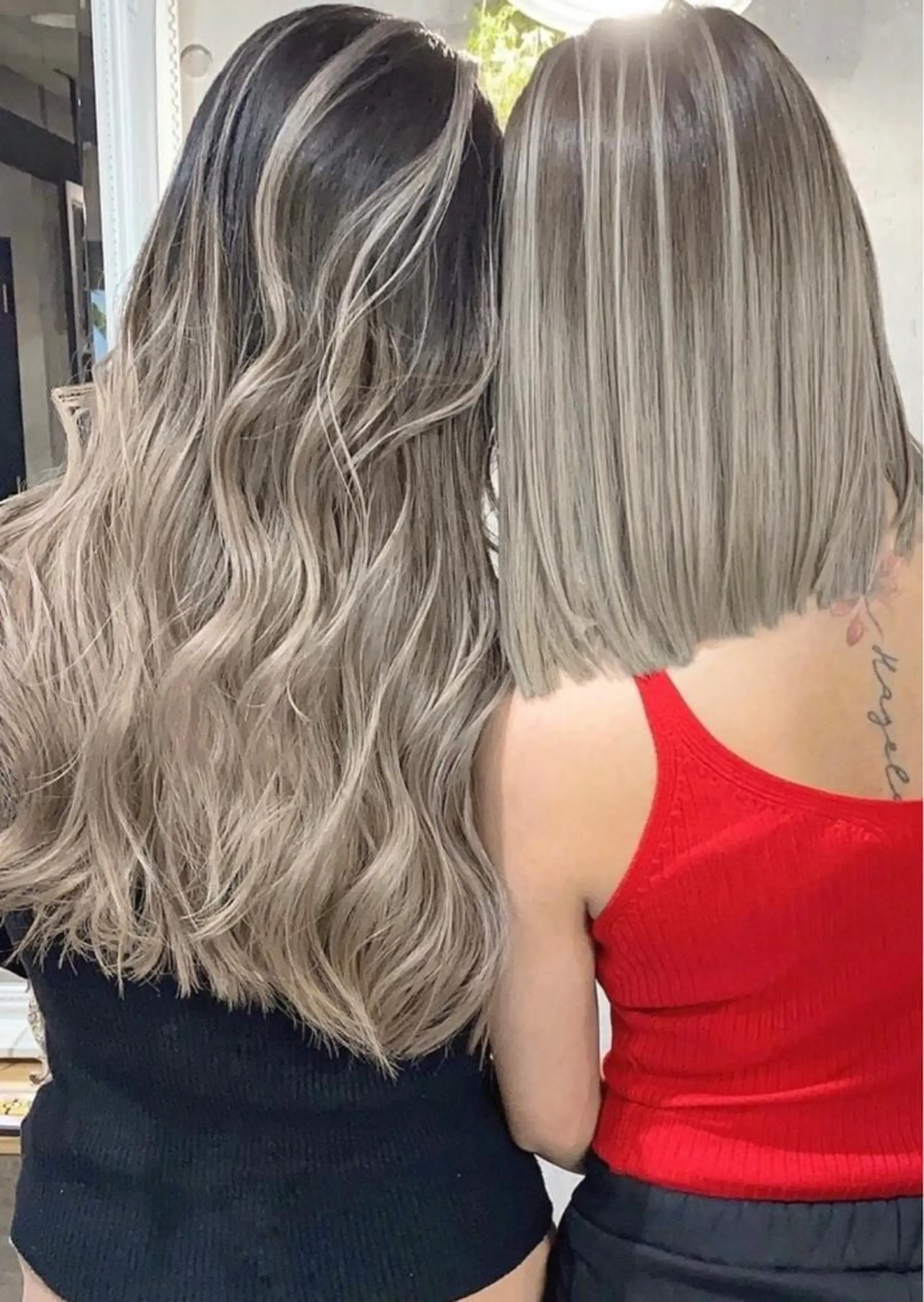 セミロング レイヤーカット特化 💜SARIのヘアスタイル