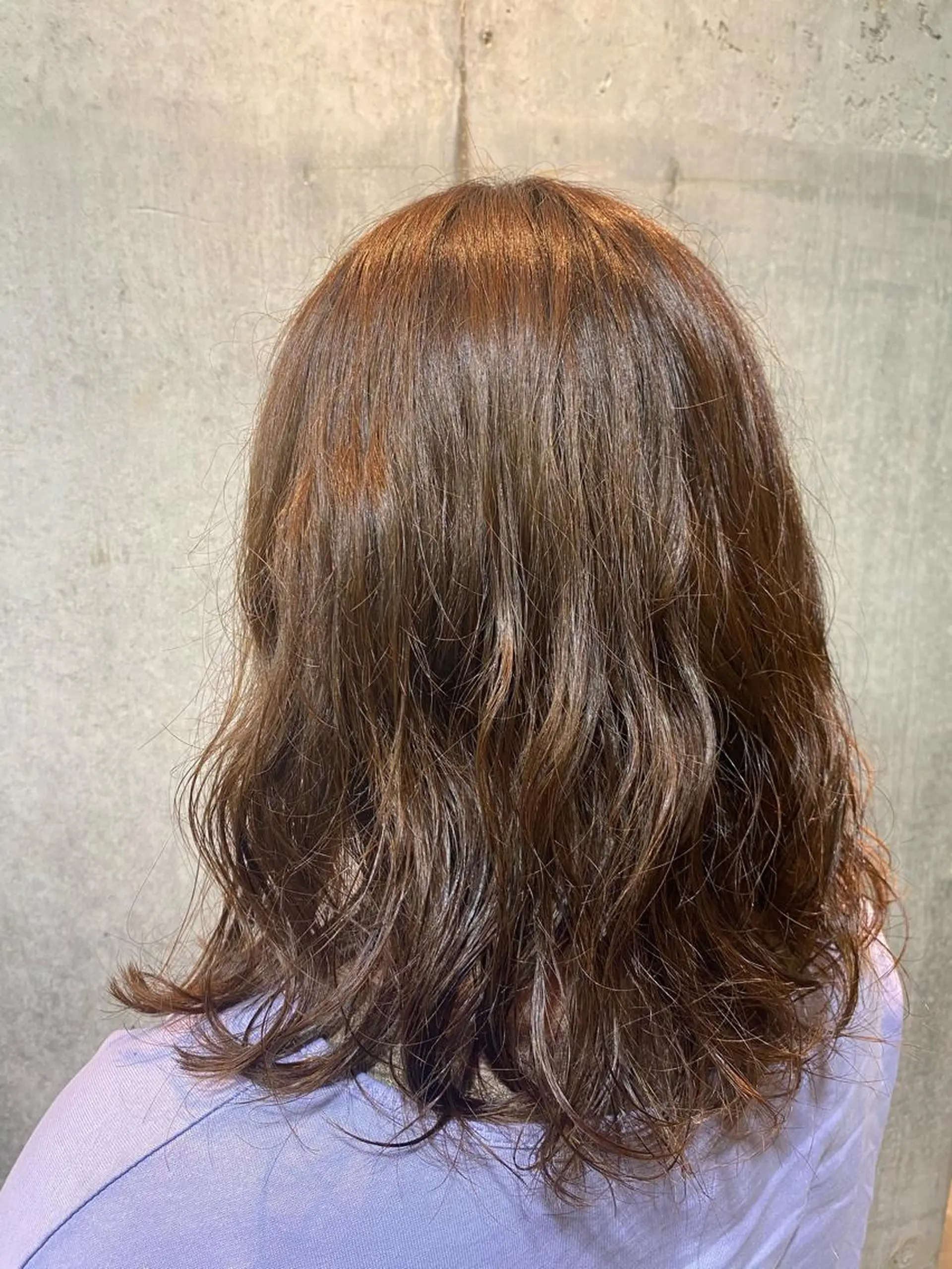 ミディアム パーマ mina .のヘアスタイル