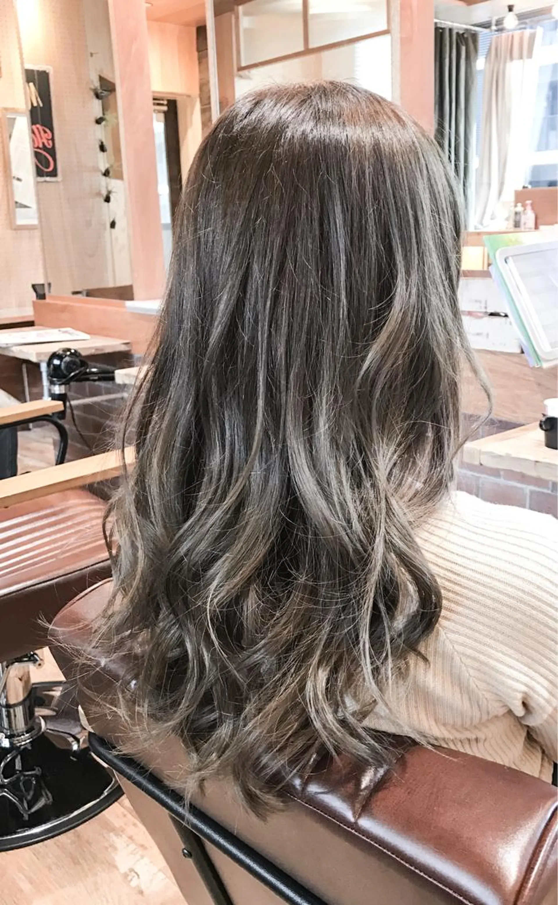 セミロング カット ヘアカラー トリートメント 常山 篤志のヘアスタイル