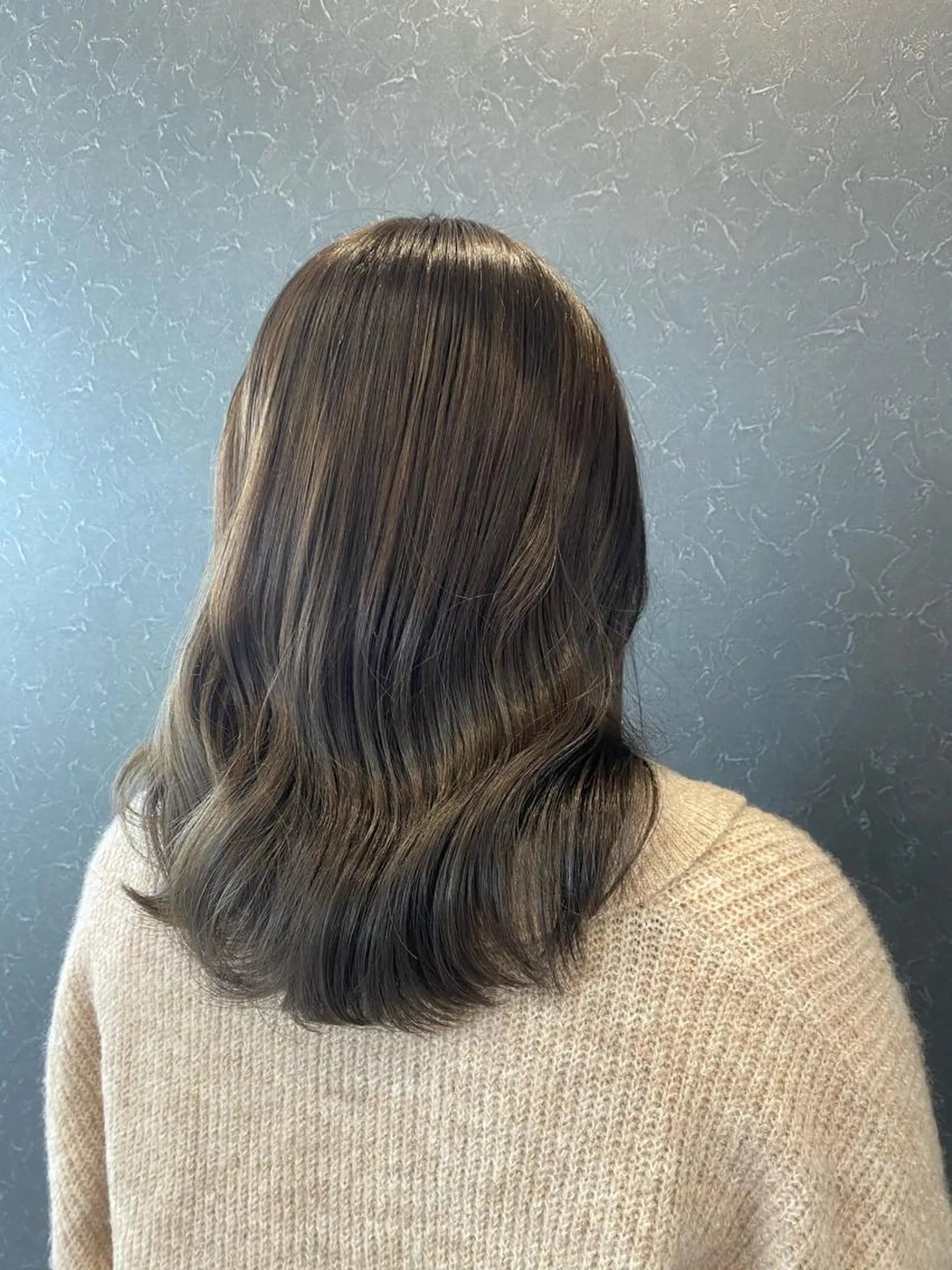 ミディアム アッシュ カット ヘアカラー トリートメント maki💖 レイヤー/髪質改善のヘアスタイル