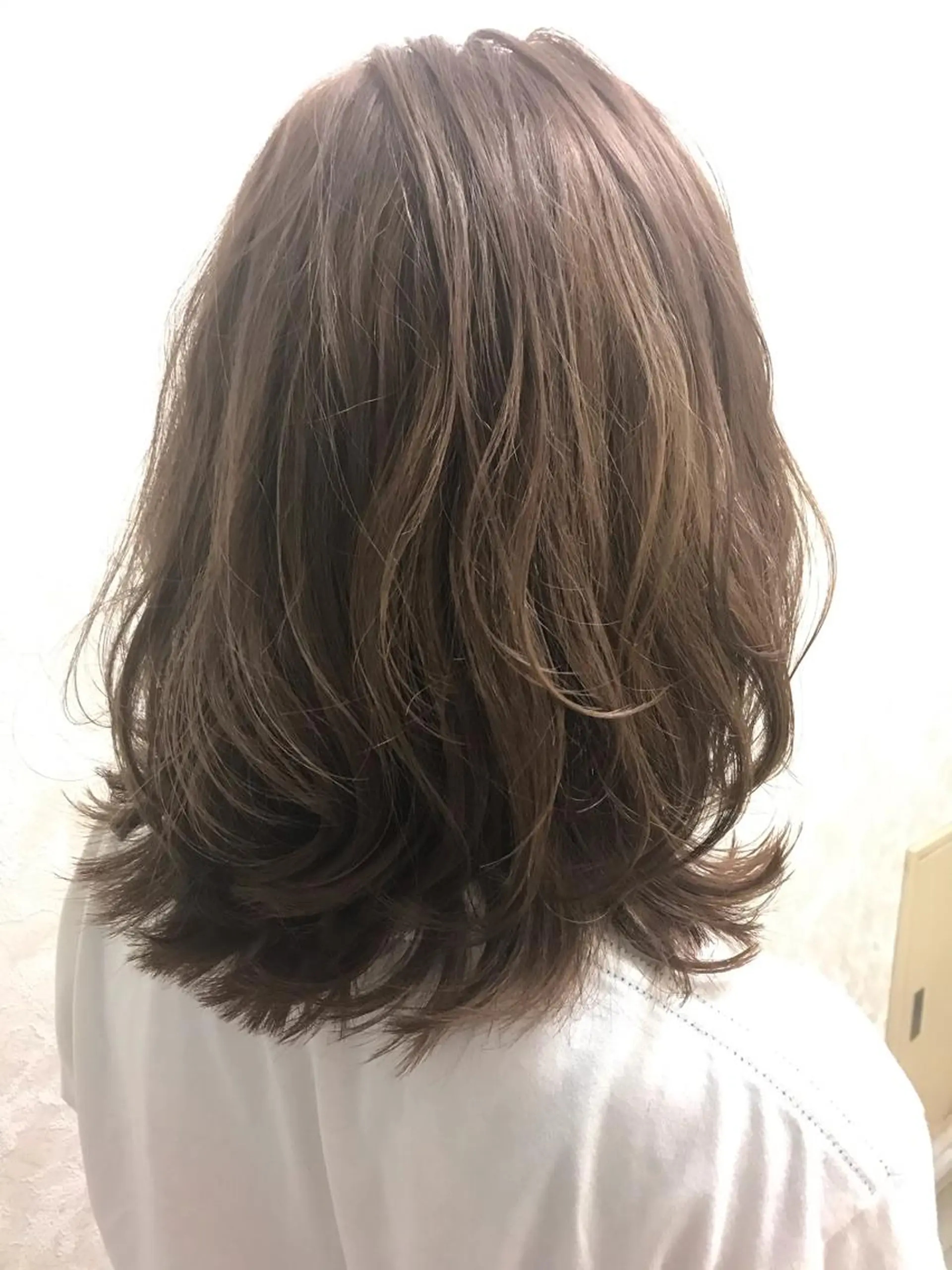 セミロング カラー カット ヘアカラー トリートメント ブリーチ/髪質改善/ レイヤー/YUTO‎のヘアスタイル