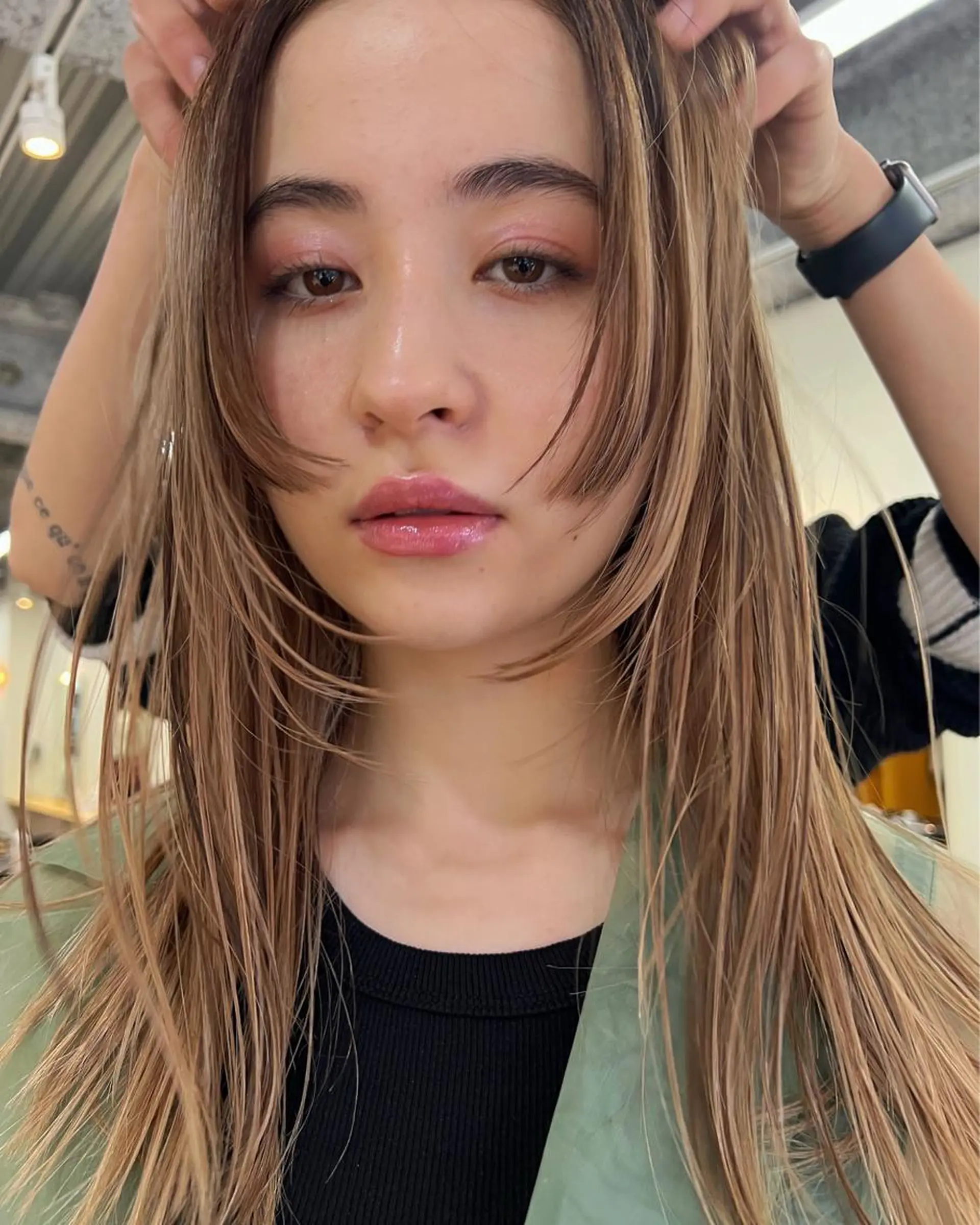 ロング カラー ハイライトカラー ハイライト レイヤーカット ヘアカラー 圧倒的デザイン力 店長🎨RENAのヘアスタイル