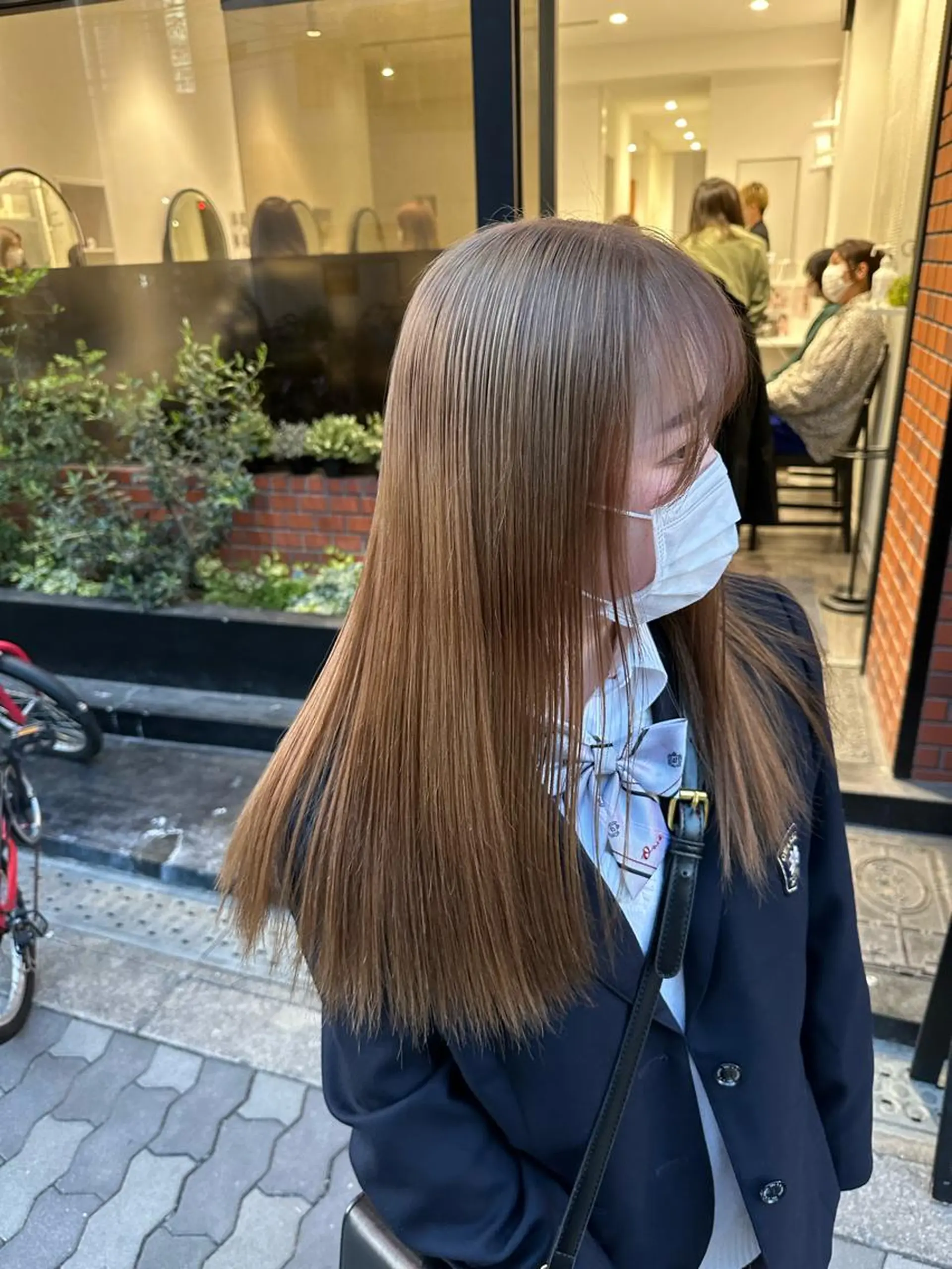 セミロング カラー ベージュカラー ミルクティーベージュ 艶髪レイヤー上田 紗也🇰🇷💗のヘアスタイル