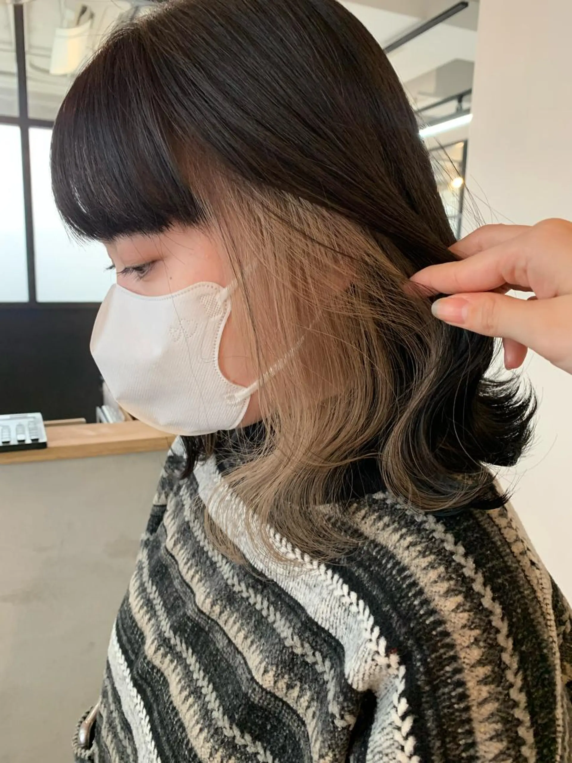 セミロング カラー ベージュカラー ブリーチ インナーカラー ミルクティーベージュ カット ヘアカラー トリートメント 🌸MAYU🌸 ハイトーン➕レイヤーのヘアスタイル