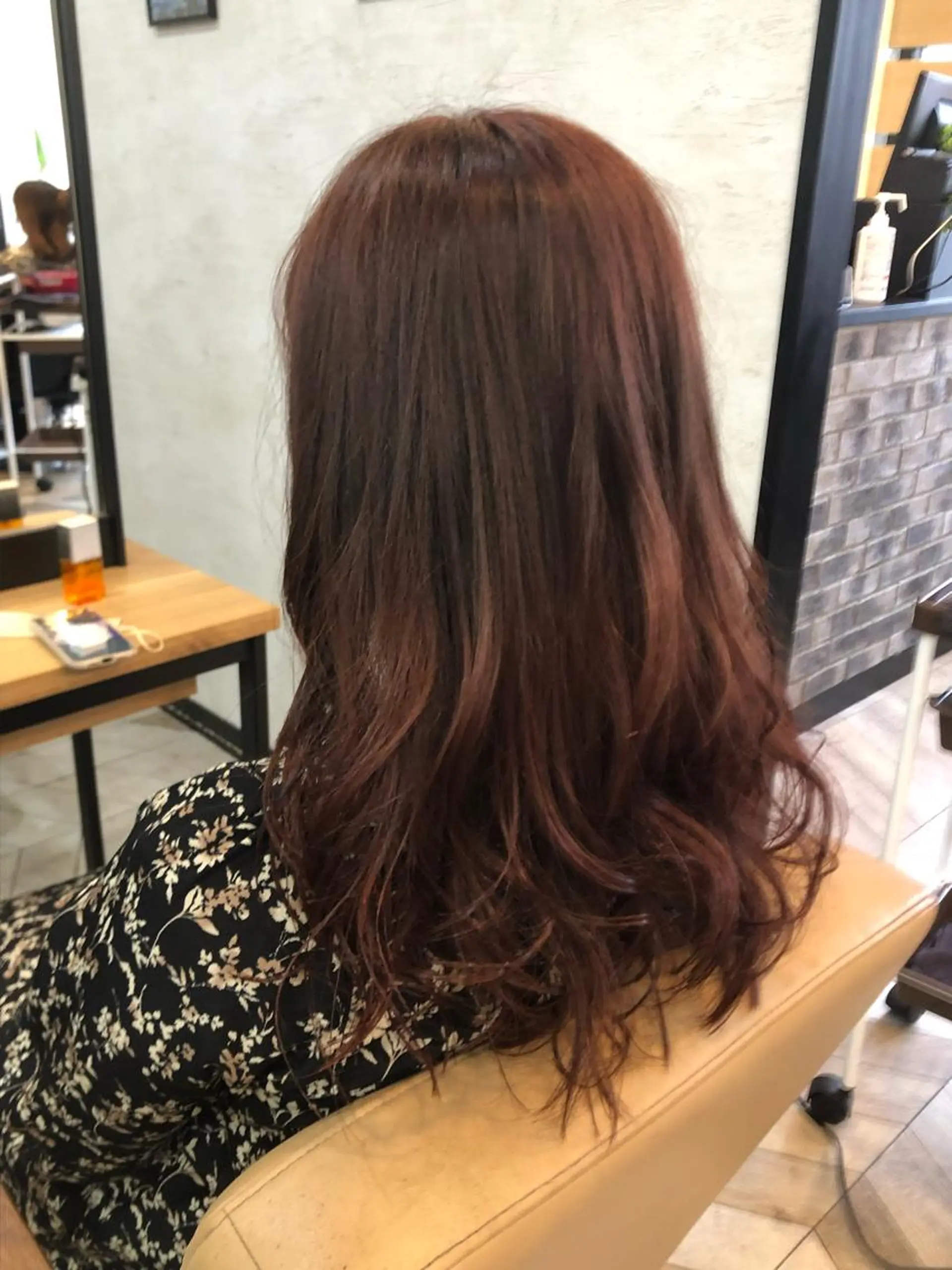 ミディアム カラー 和田 真弥のヘアスタイル