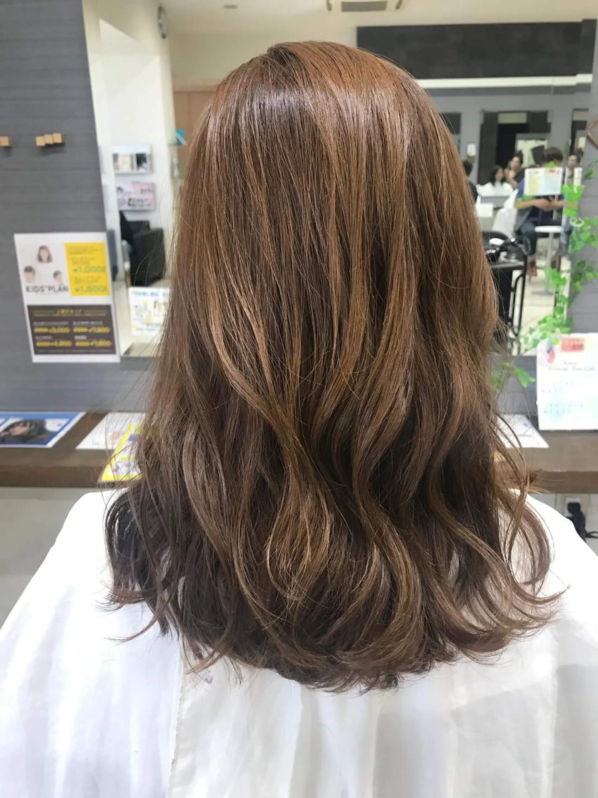 セミロング Adachi Fujikoのヘアスタイル