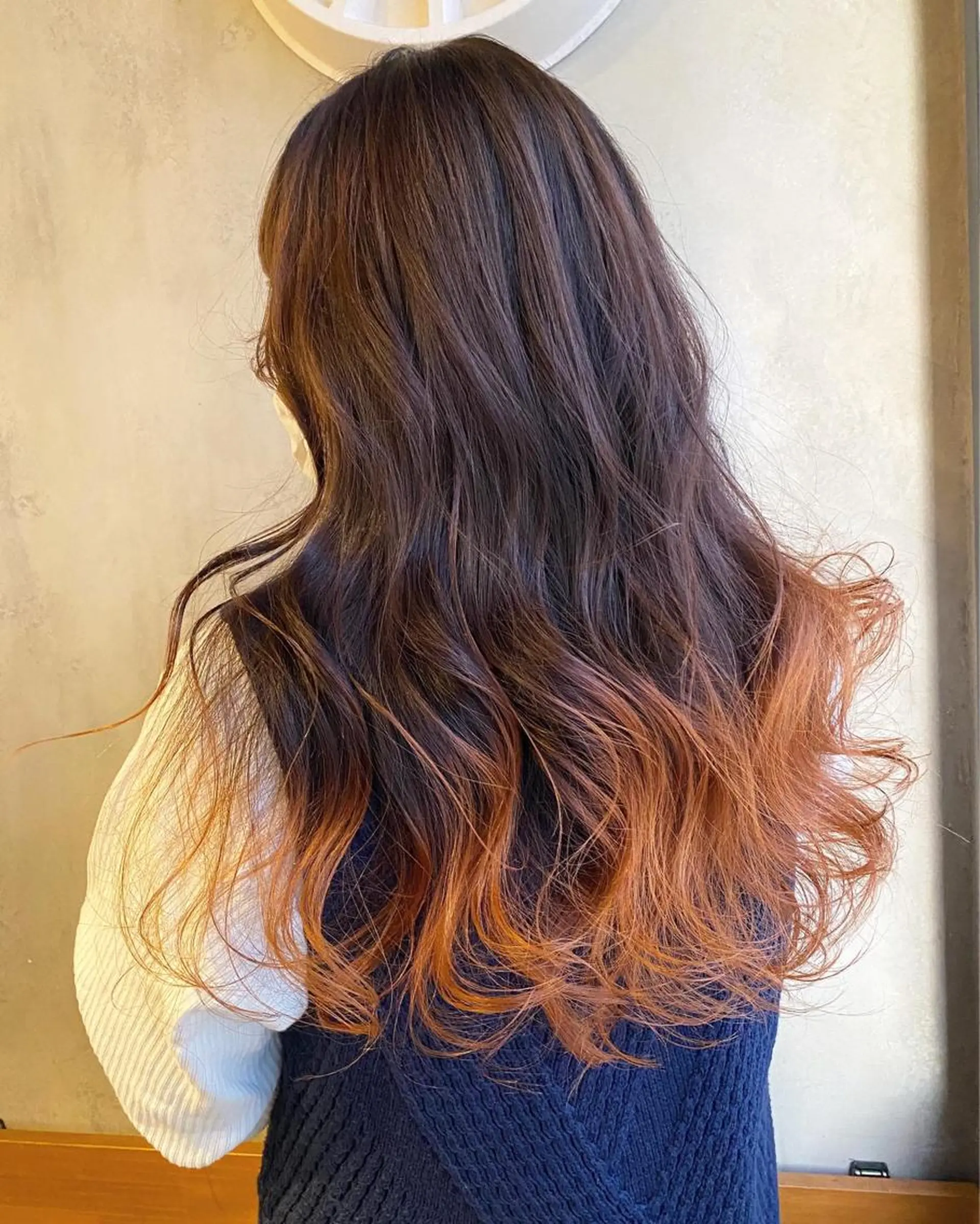 ロング カラー オレンジ ヘアカラー ツキノキ ミナのヘアスタイル