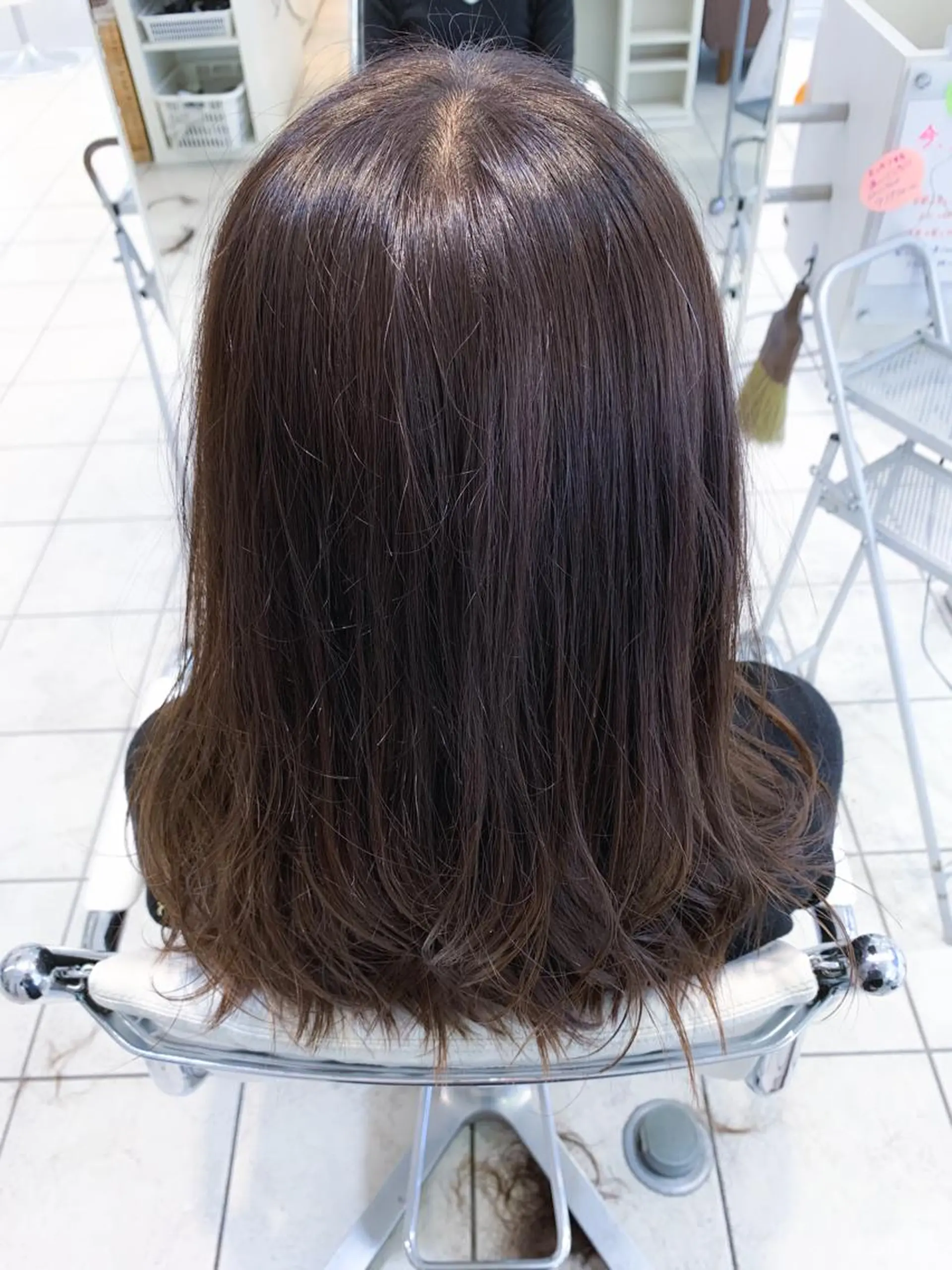 セミロング カラー ヘアアレンジ アッシュ 地毛風ストレート/ 髪質改善/榎本流行のヘアスタイル