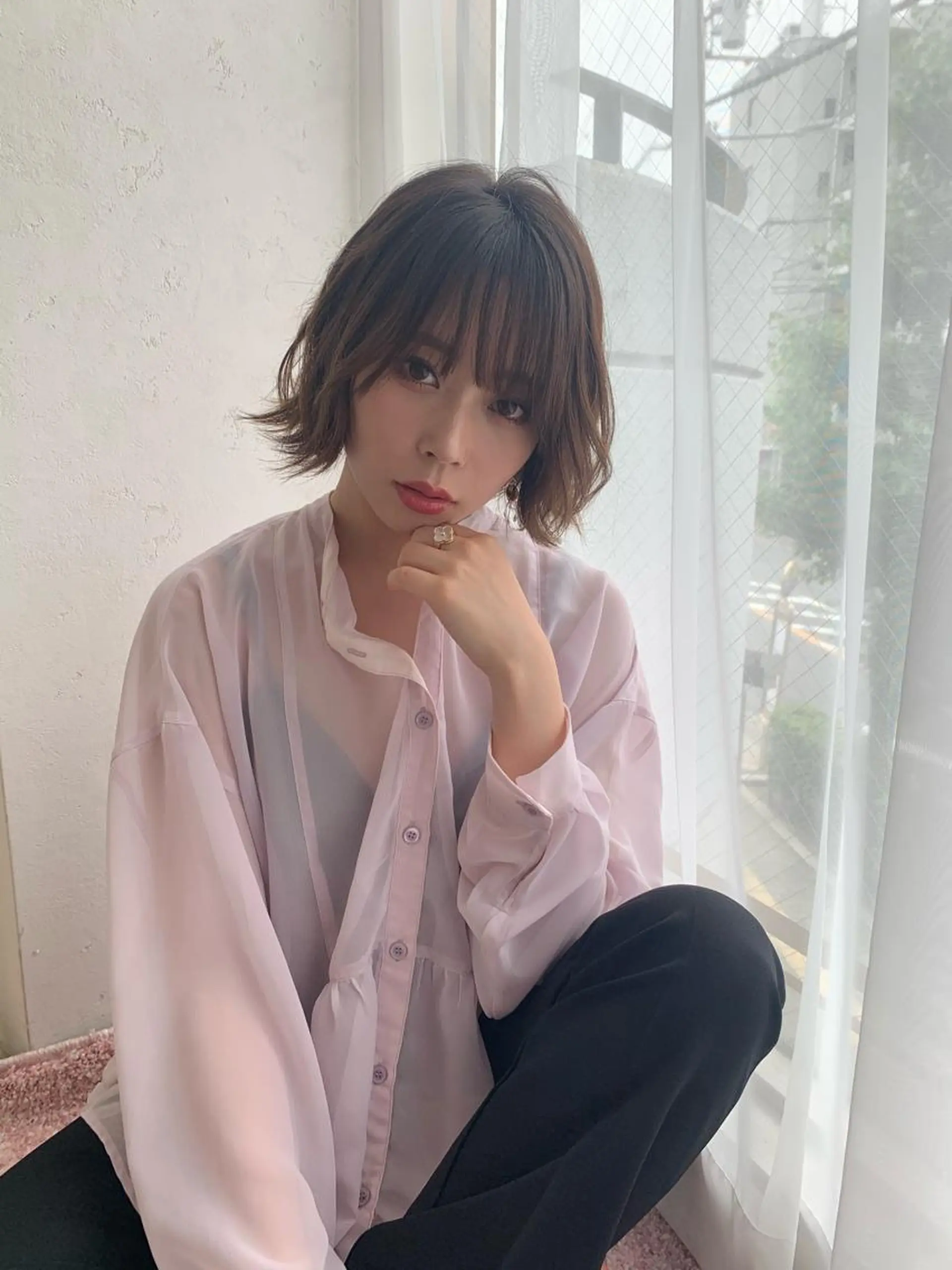 ミディアム 小泉 円香のヘアスタイル