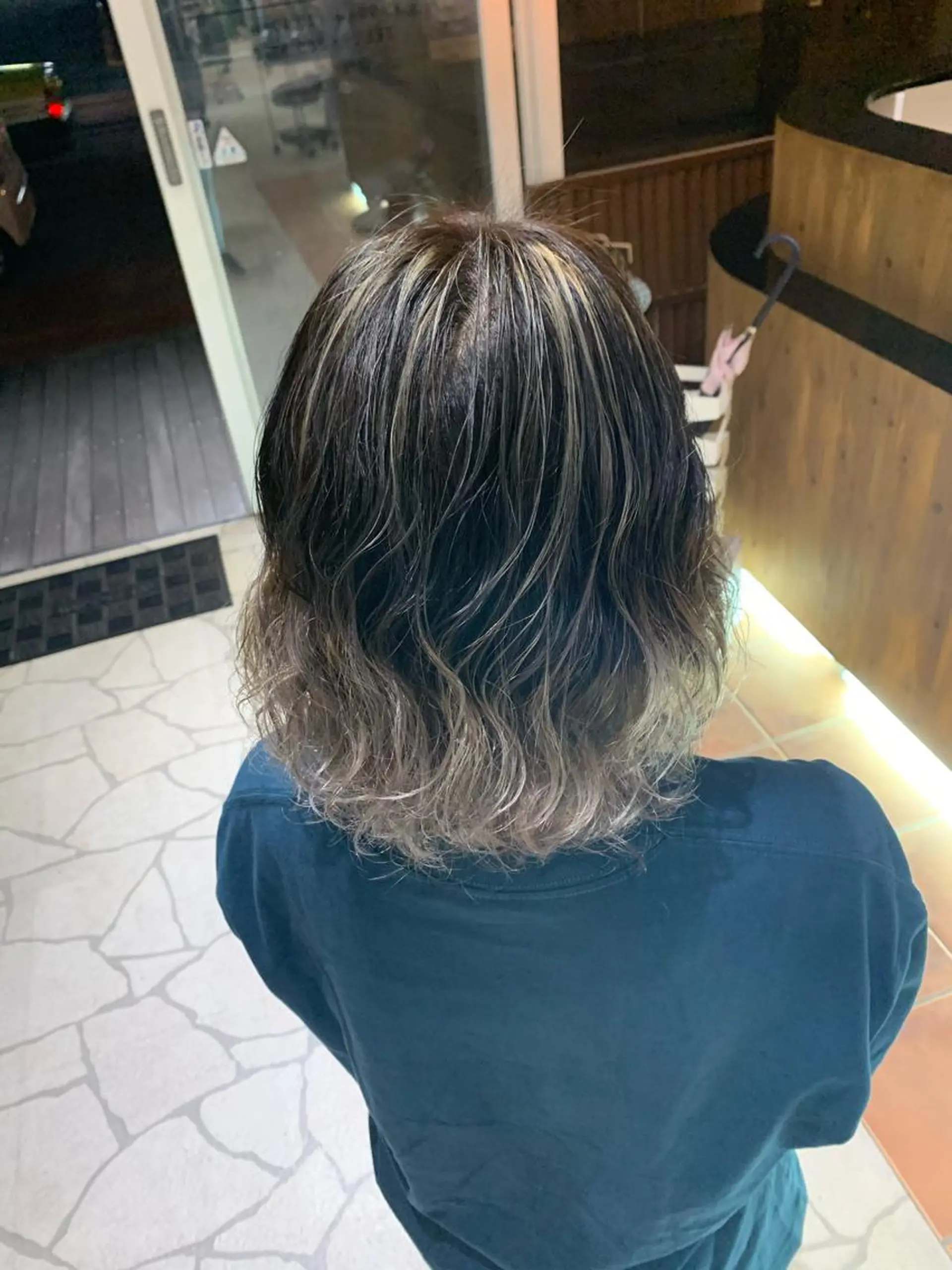 ミディアム カラー ヘアアレンジ VIM hairおもろまち店のヘアスタイル