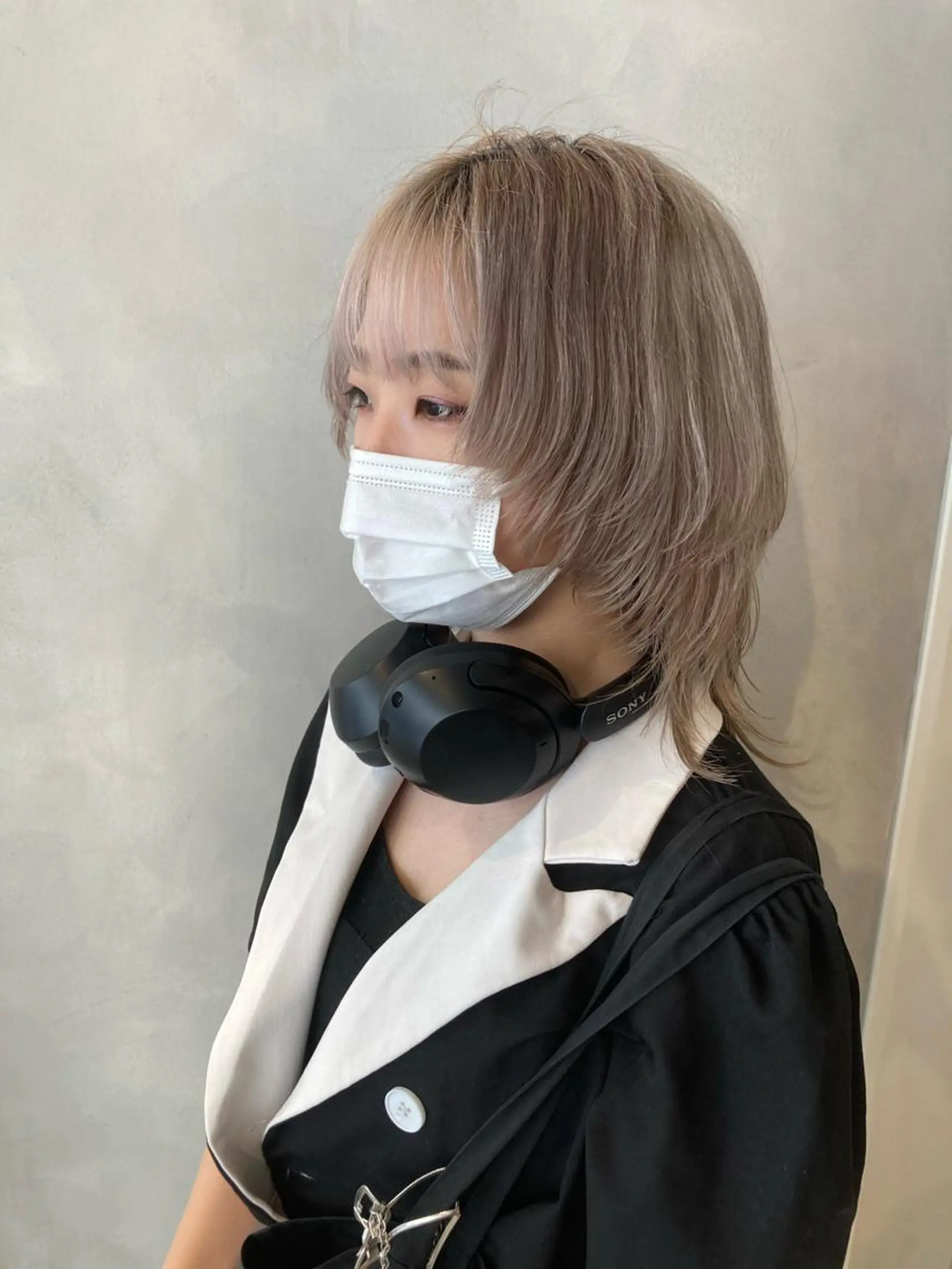 ミディアム カラー ハイトーンカラー ウルフカット カット トリートメント ✳️ウルフ/メンズ/ スパイラルパーマ✳️のヘアスタイル