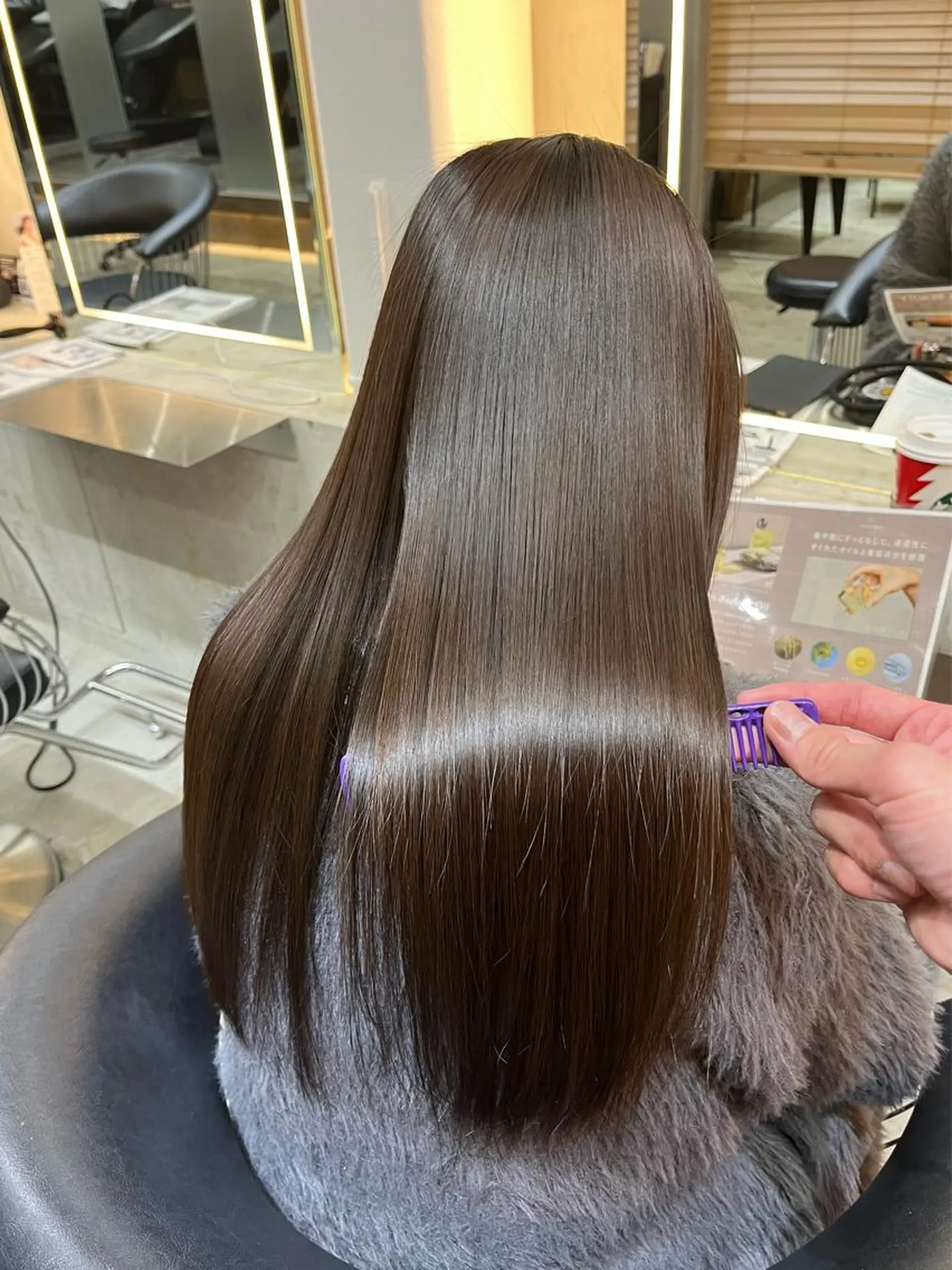 セミロング 艶感カラー/縮毛矯正 髪質改善/三ツ木一生のヘアスタイル