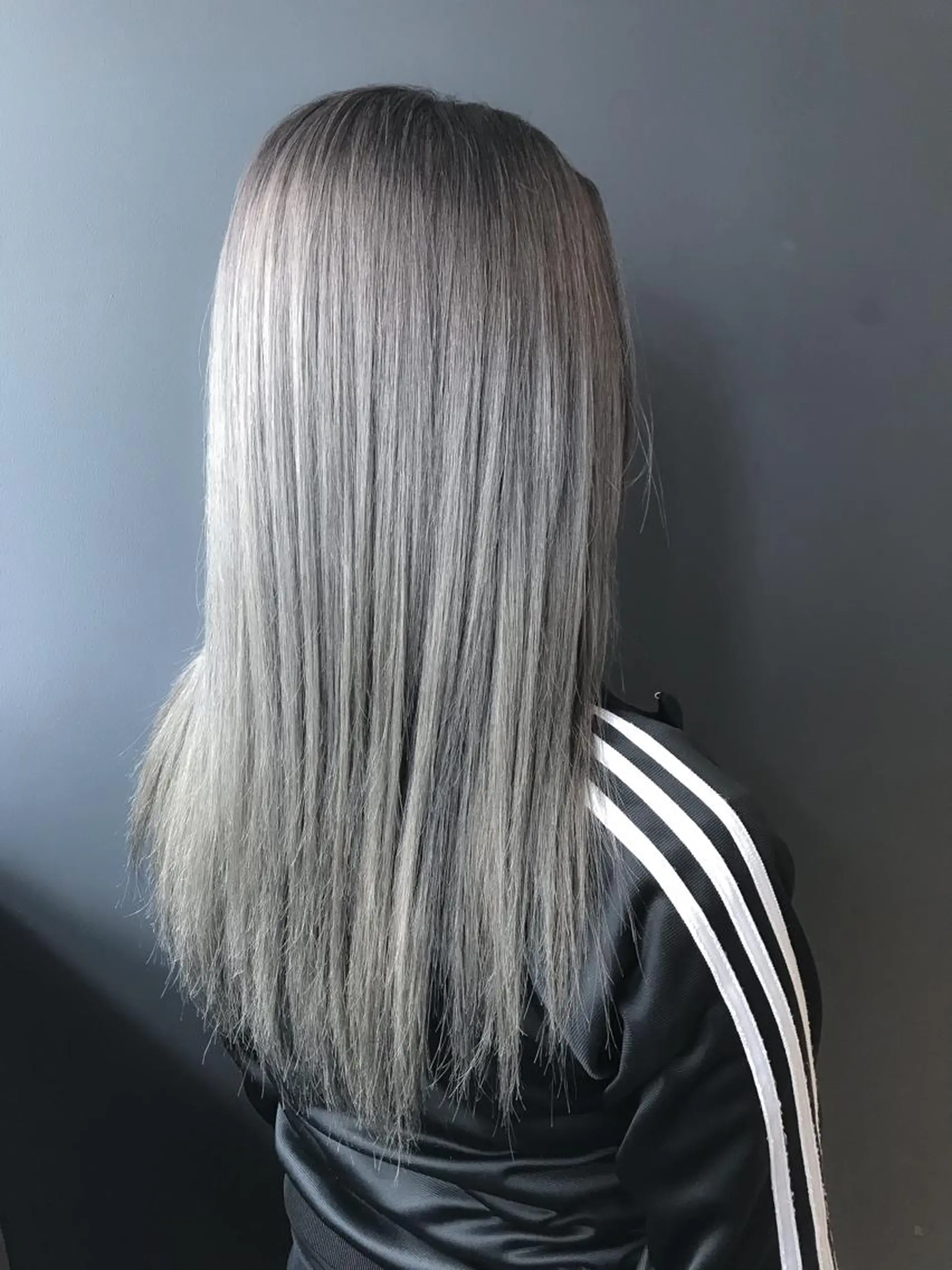 ミディアム カラー ブリーチ ヘアカラー BOX mico.のヘアスタイル