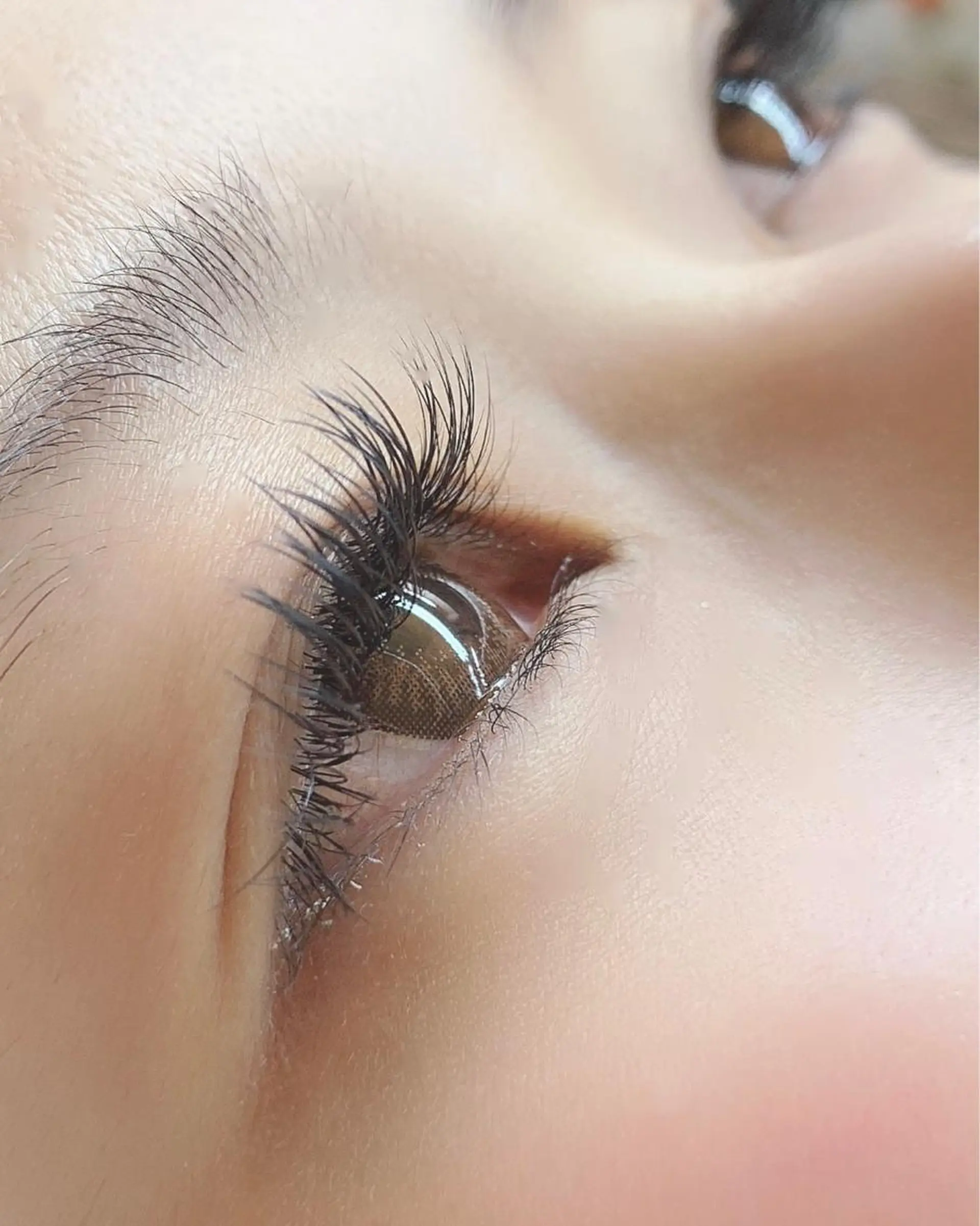 マツエク・マツパ 中野 里咲のヘアスタイル