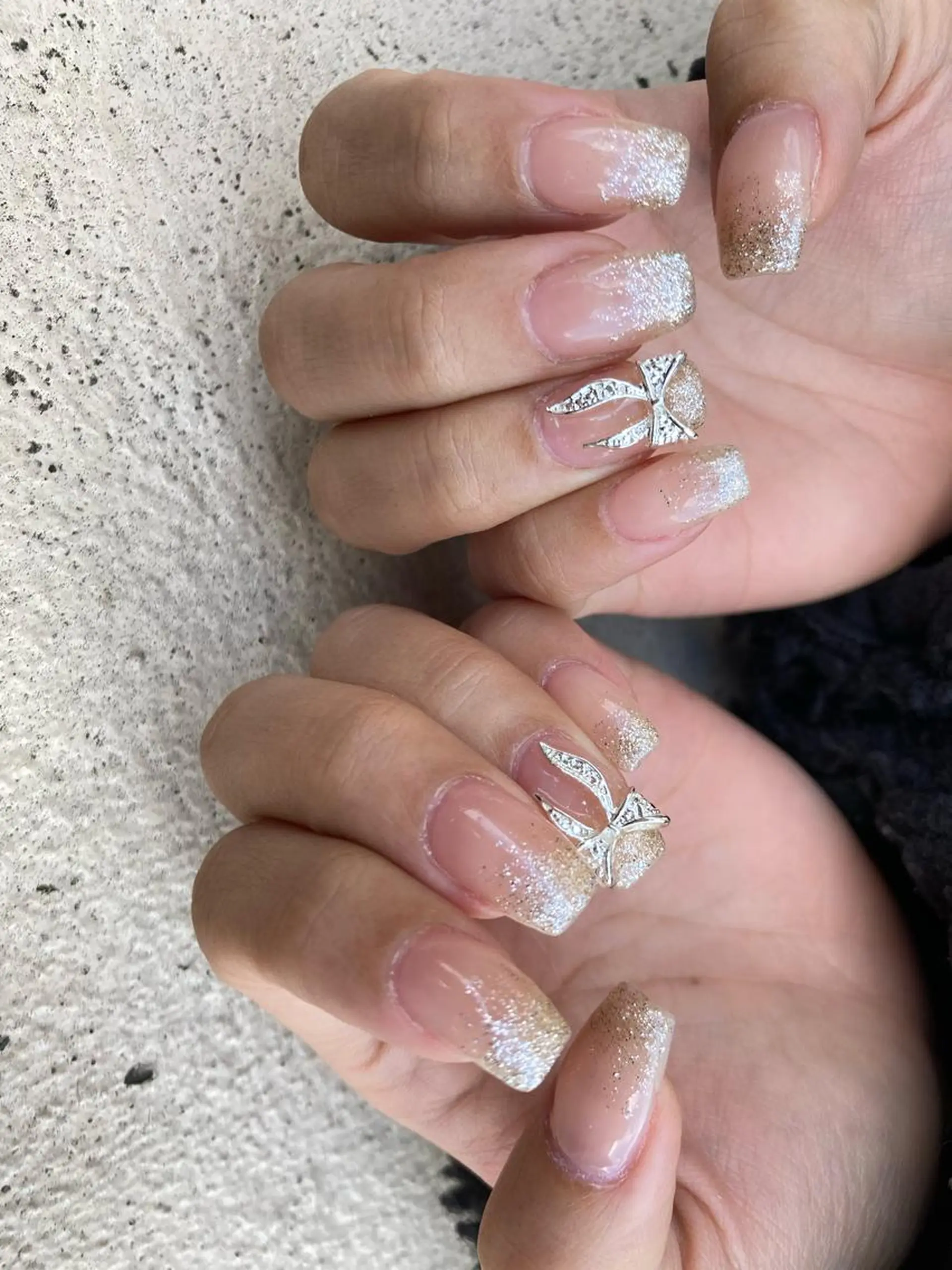 ミディアム ネイル ハンドネイル フットネイル ✴︎ Delightのネイルデザイン