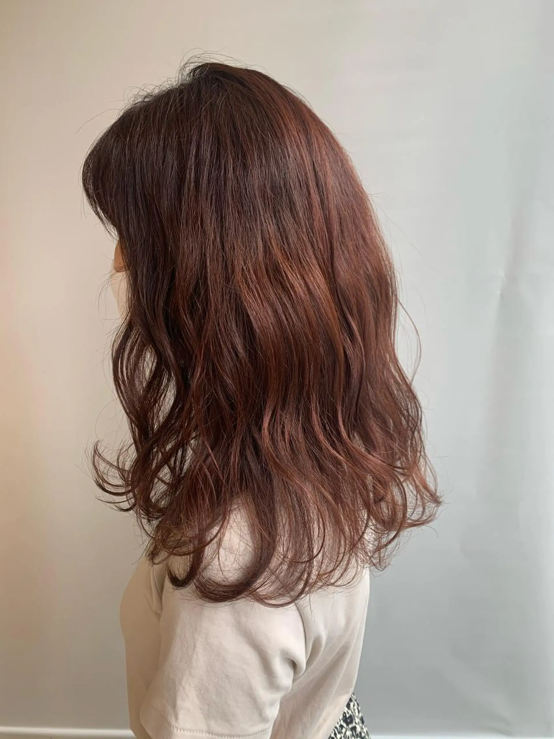 セミロング カラー パーマ ヘアアレンジ ブラウンカラー オレンジ オレンジブラウン レッドカラー 加藤 綾華のヘアスタイル