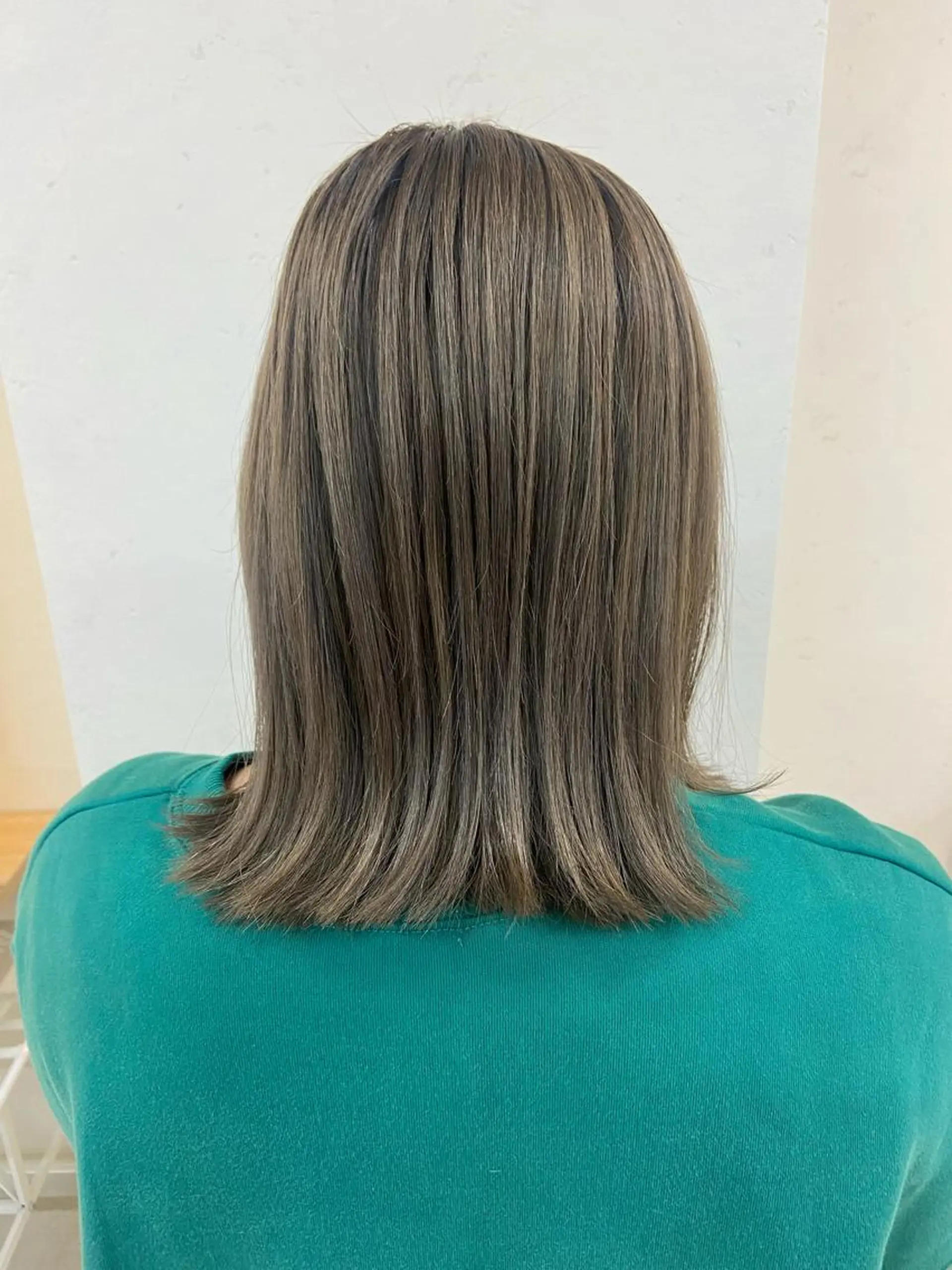 ミディアム 宮澤 泉のヘアスタイル