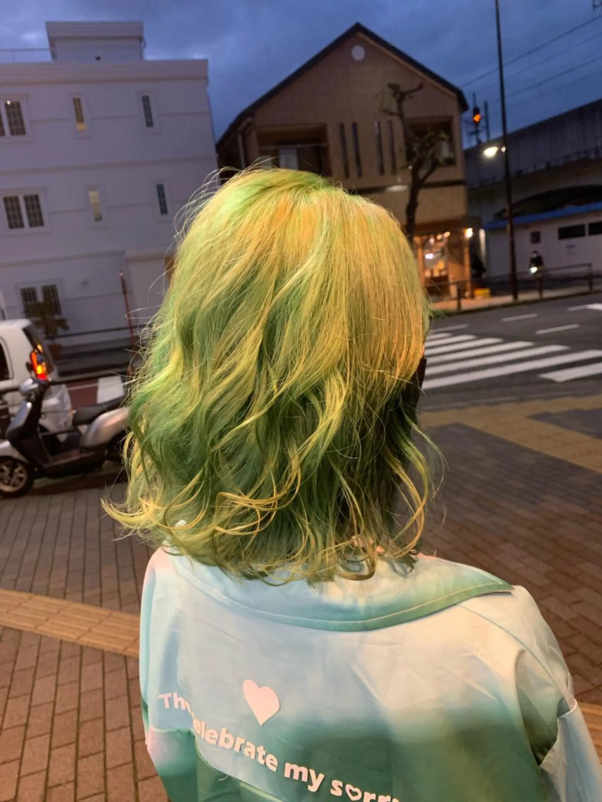 ミディアム カラー ヘアアレンジ ブリーチ ヘアカラー 菊地 旬のヘアスタイル