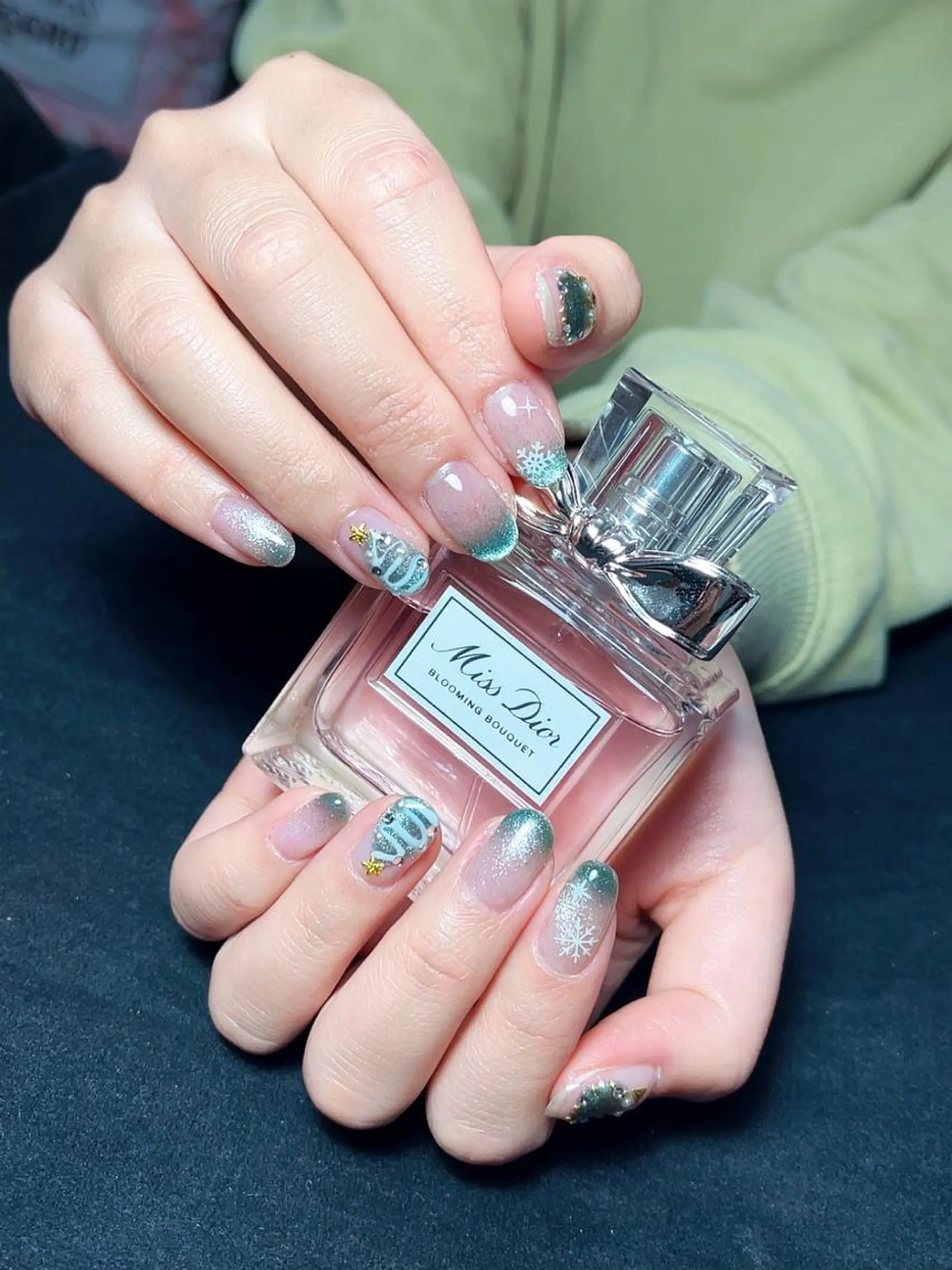 ネイル Ali 新小岩 ネイル専門のネイルデザイン