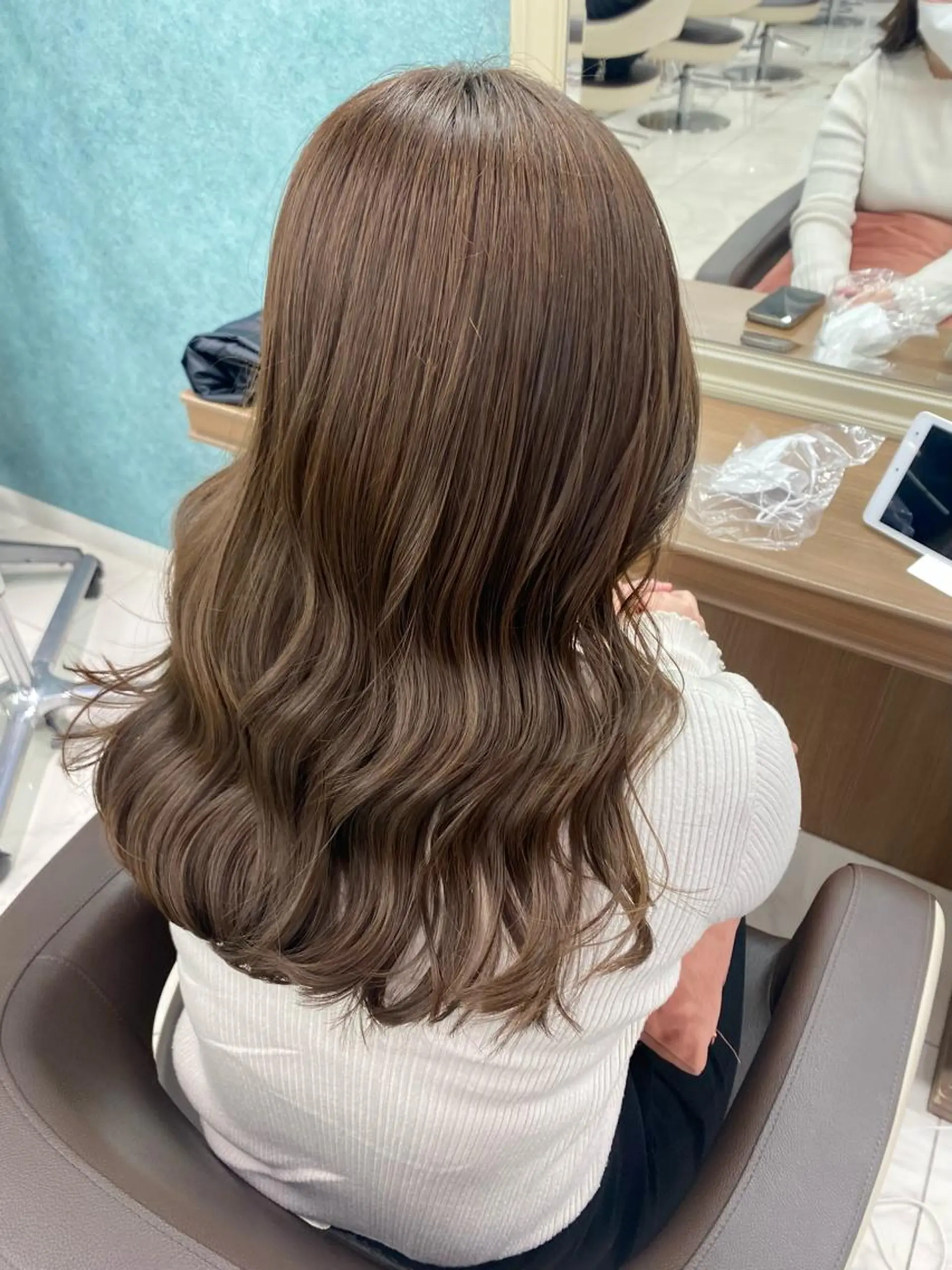セミロング カラー ベージュカラー ブリーチ ブリーチなしカラー カット ヘアカラー トリートメント 長妻莉央/縮毛矯正 髪質改善カラーのヘアスタイル