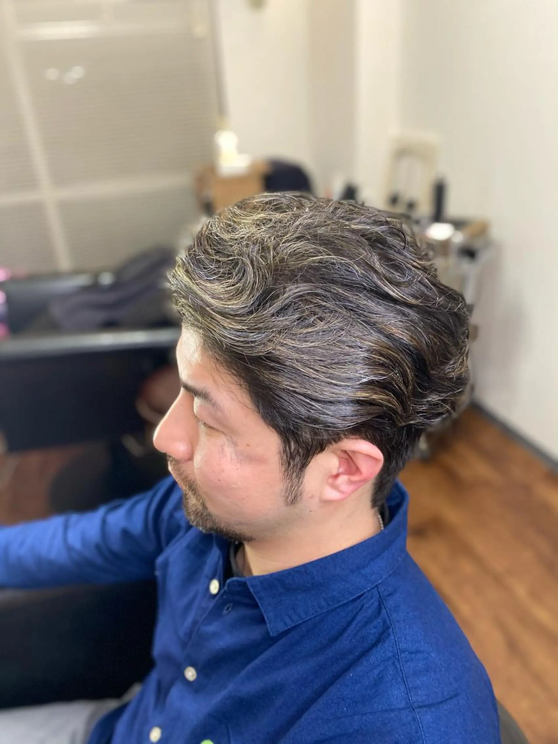 カラー メンズ メンズハイライト ハイライトカラー Luzir⭐︎ GEN⭐︎のヘアスタイル