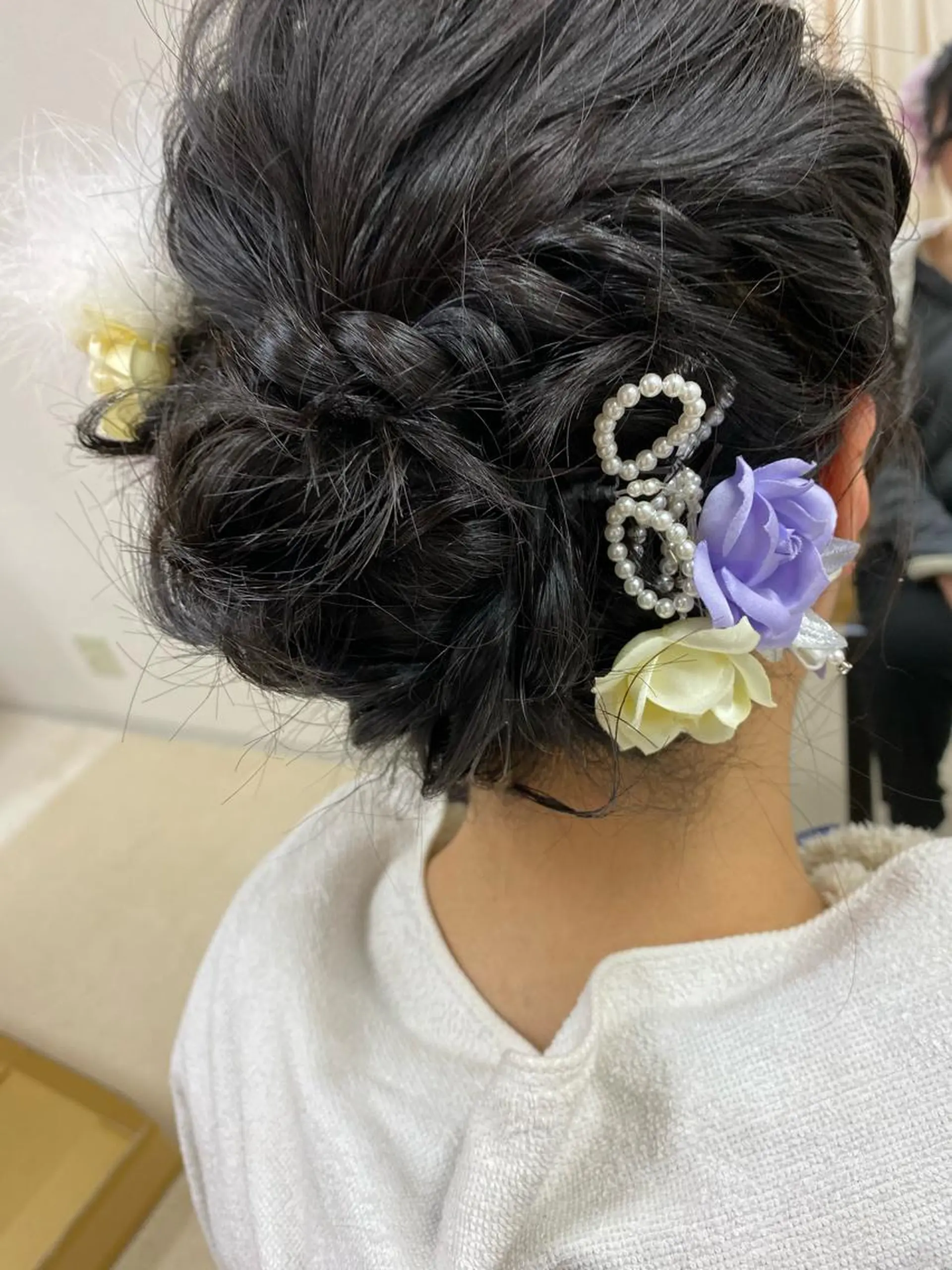 ミディアム ヘアアレンジ The Best Beauty受付担当のエステ・リラクイメージ