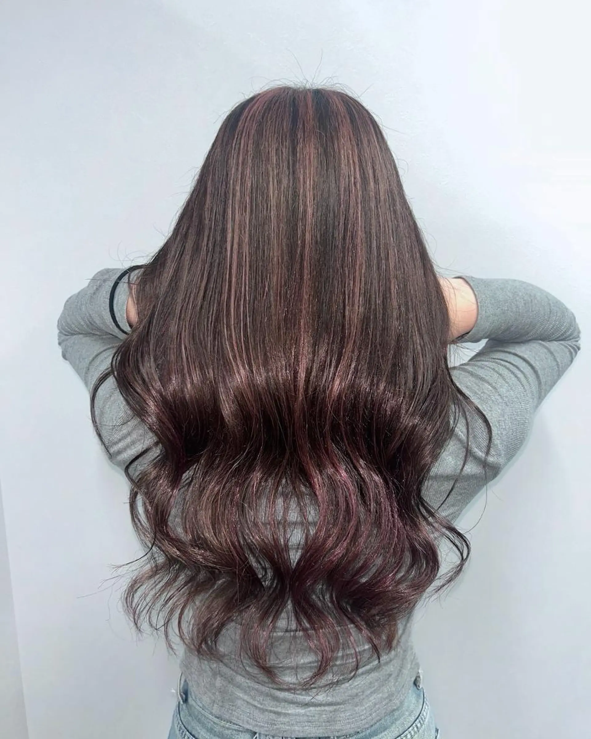 ロング ヘアカラー ハイトーン×艶カラー 🤍MIZUKIのヘアスタイル