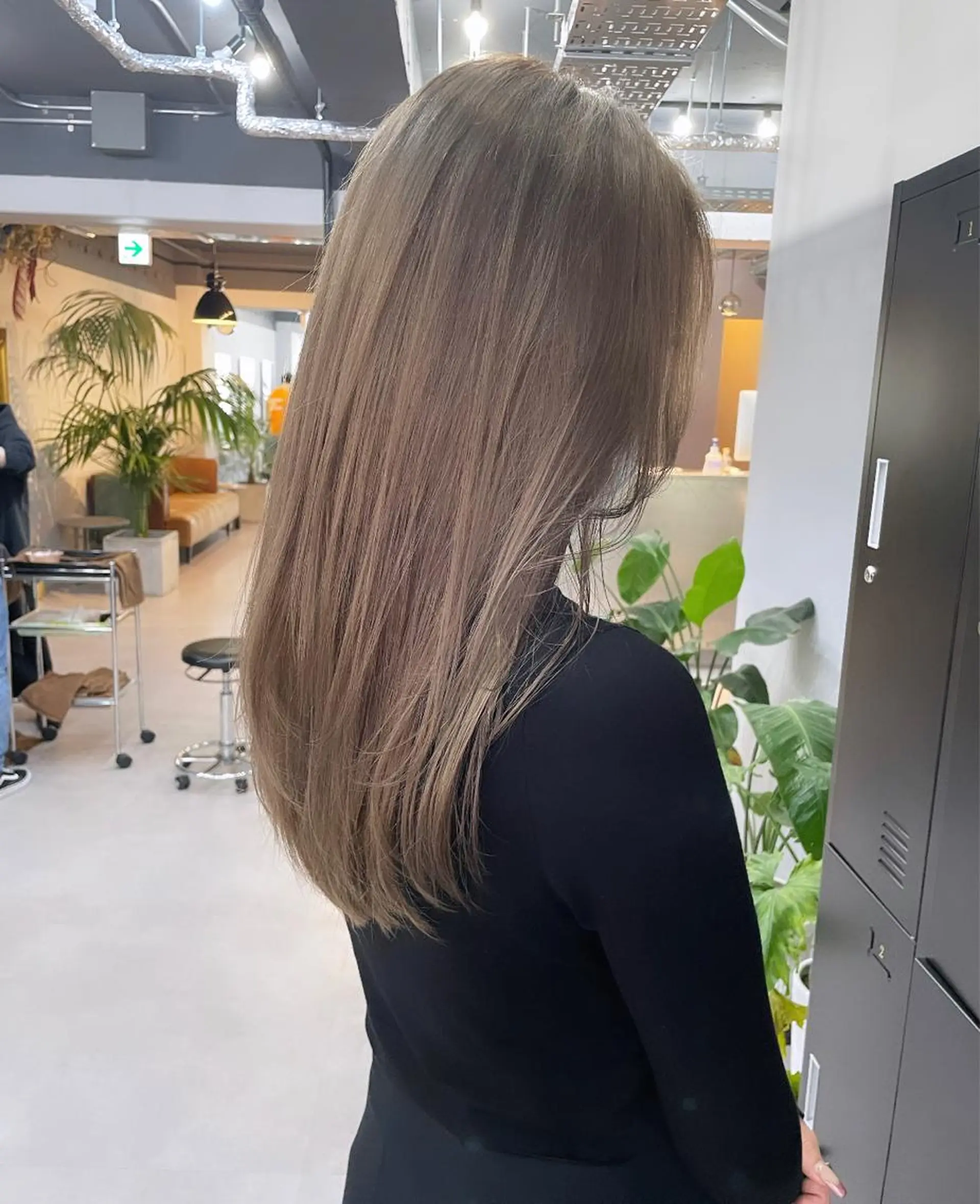 ロング カラー ミルクティーベージュ ❤︎レイヤー　MIAのヘアスタイル