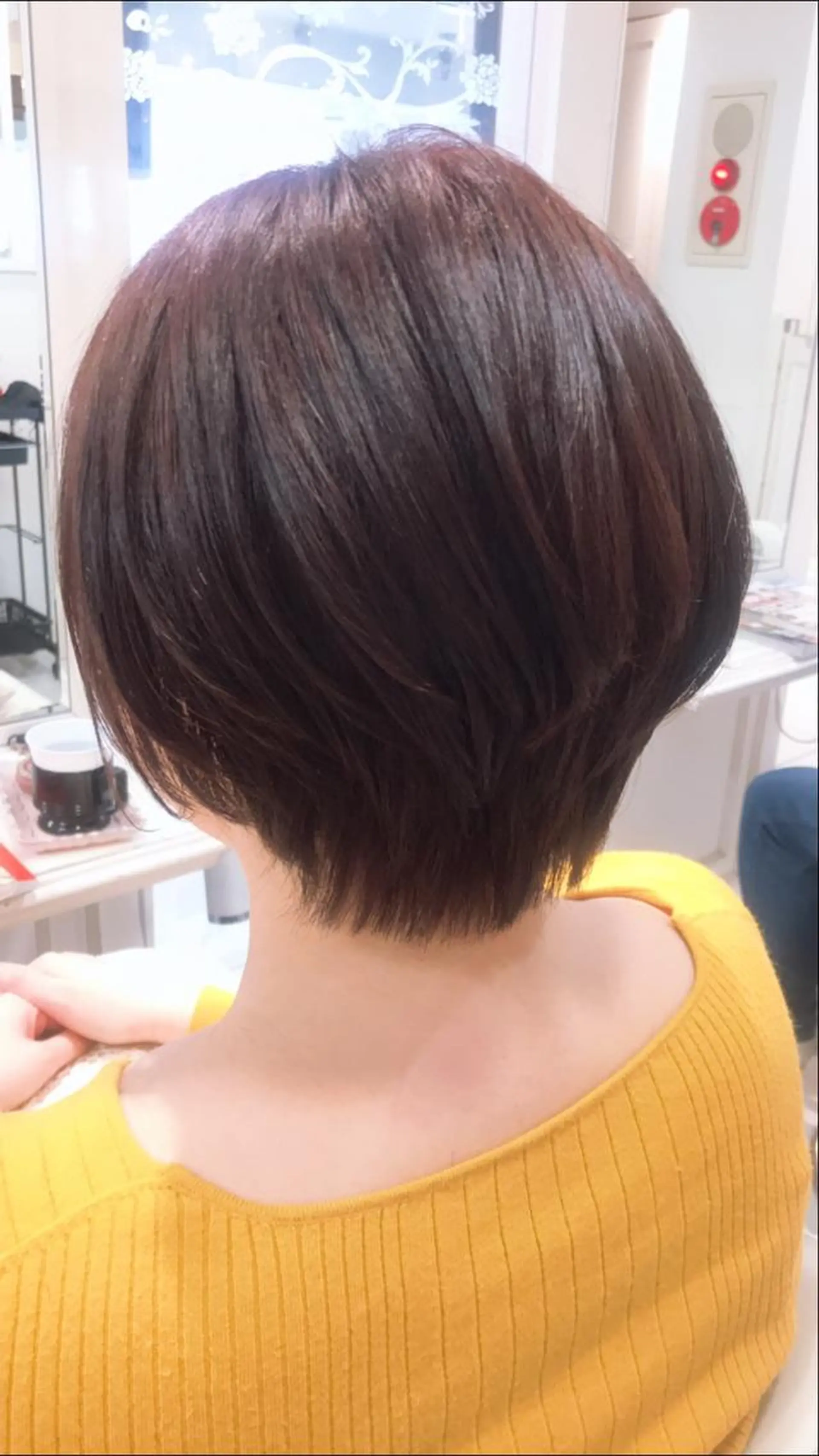 ショート 艶髪✨髪質改善カラー 楠本浩子のヘアスタイル
