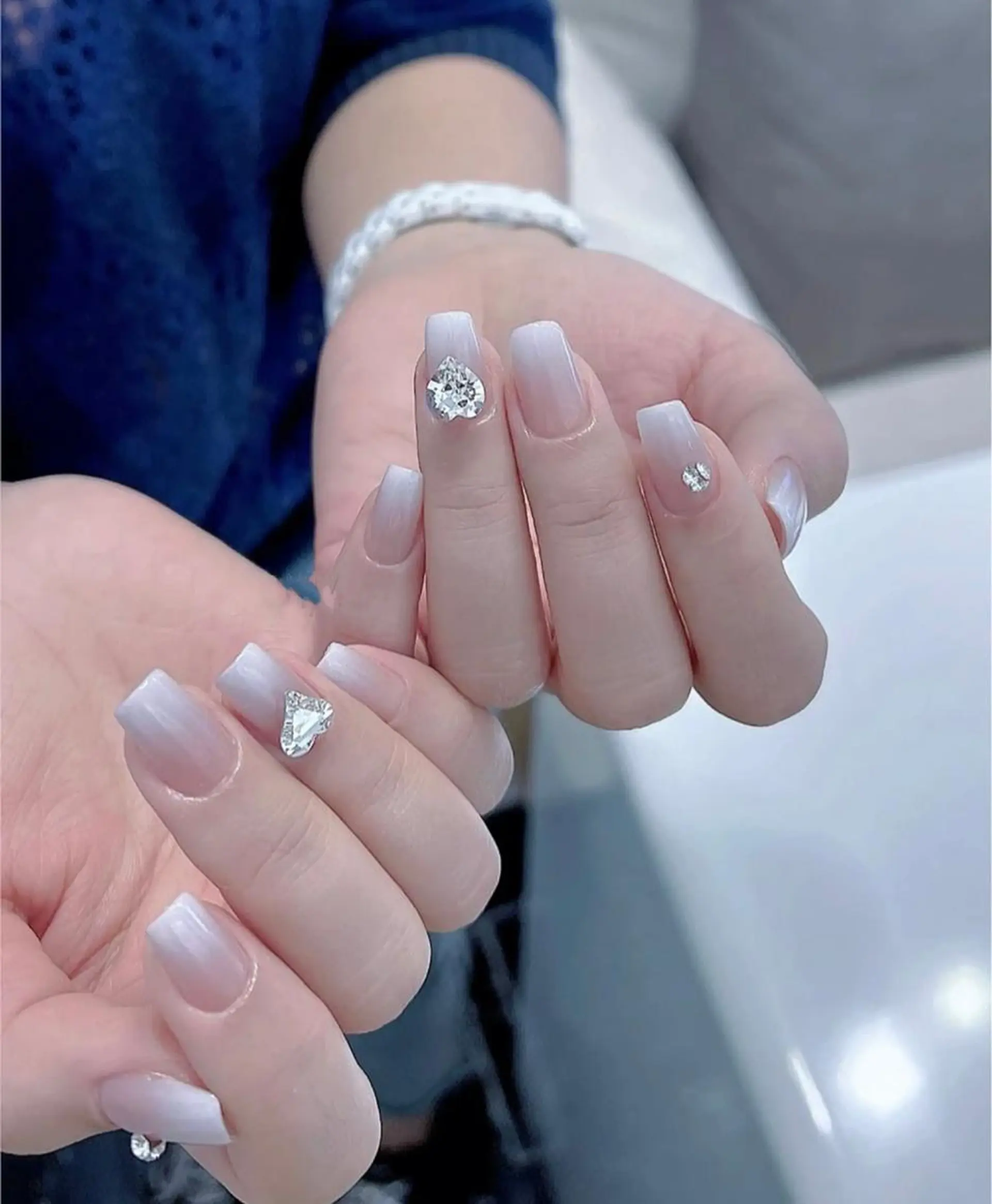 ミディアム めぐみのネイルサロン スタッフ練習のネイルデザイン