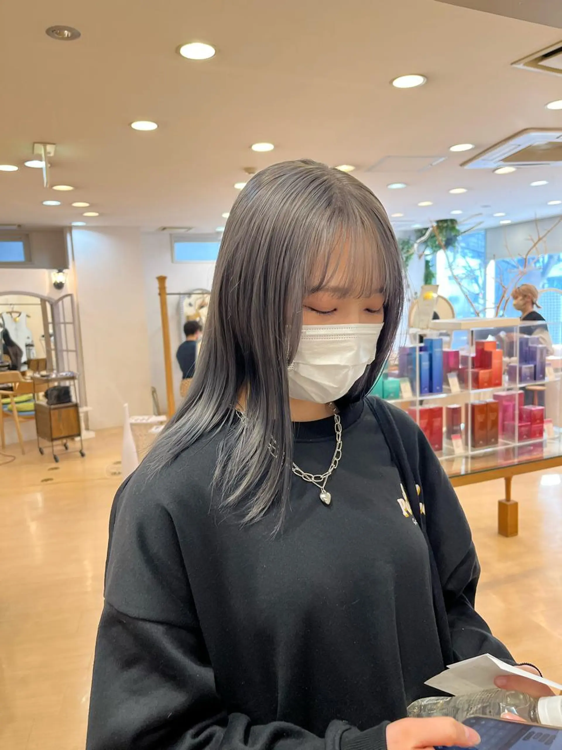 ミディアム カラー ブリーチ シルバー 💠つたふうか/ 韓国/メンズヘア💠のヘアスタイル