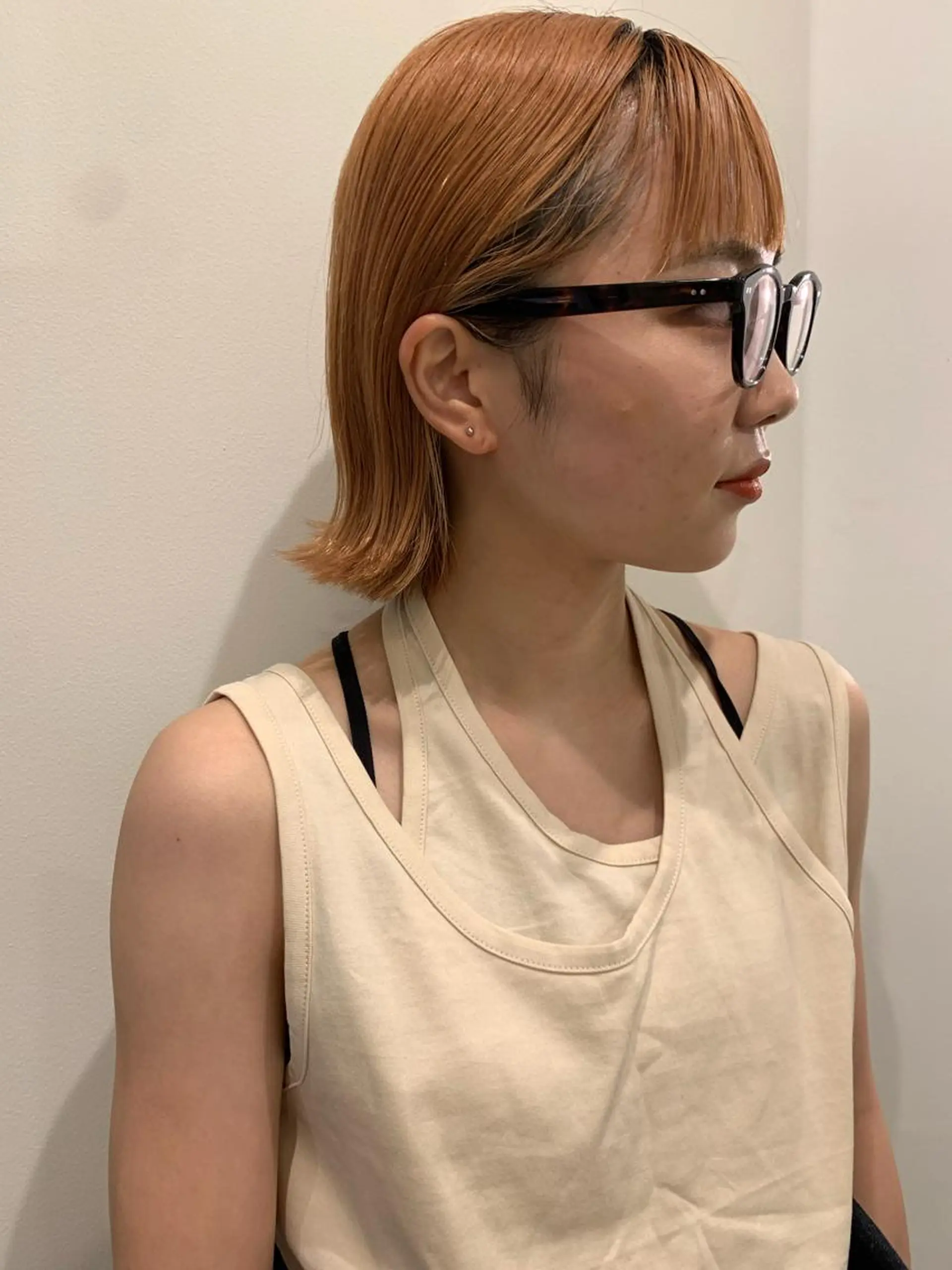 ミディアム ボブ ヘアカラー 落合希 Olivebeigeのヘアスタイル